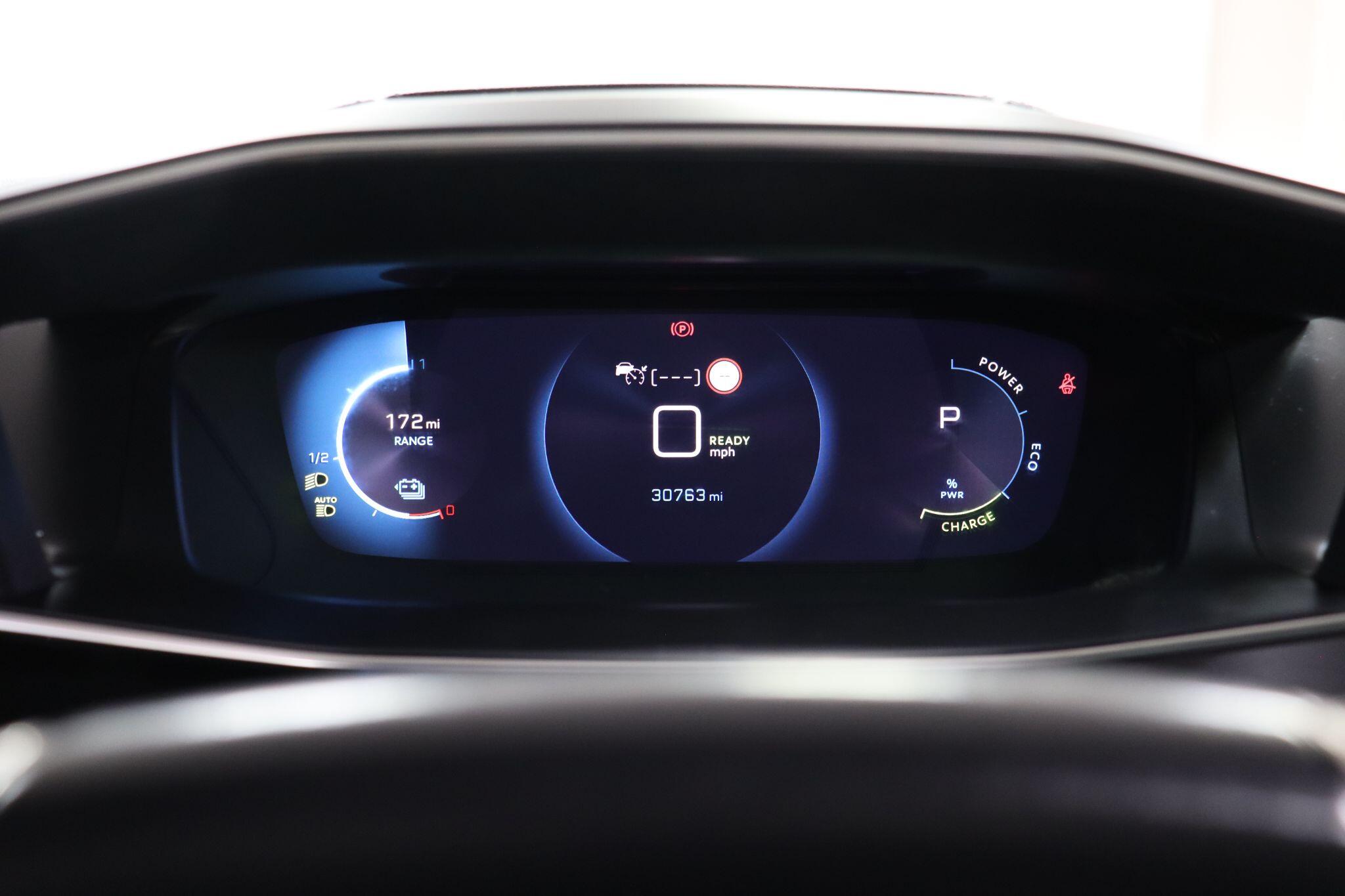Peugeot E-2008 view 41