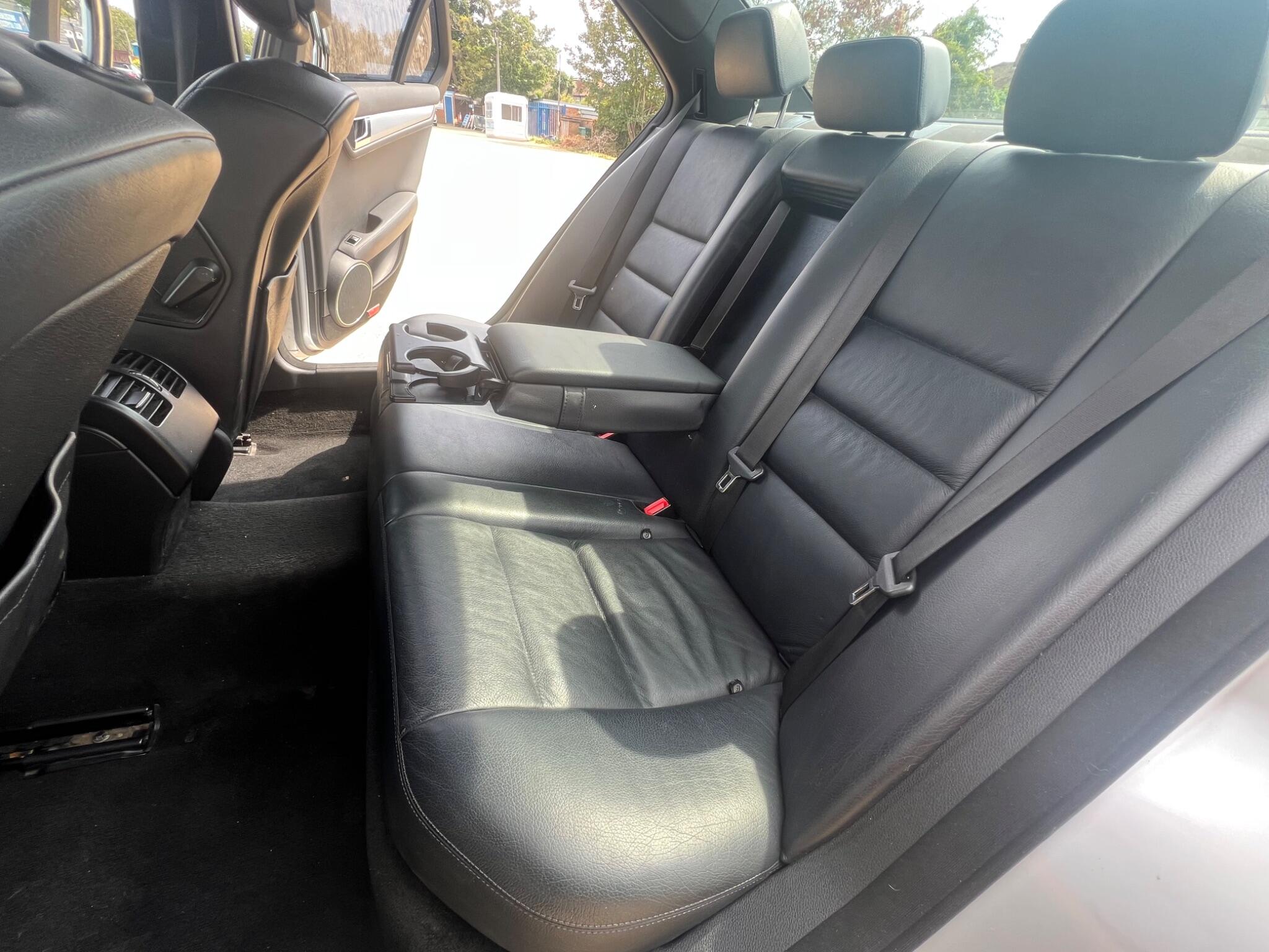 Mercedes-Benz C-Class view 23