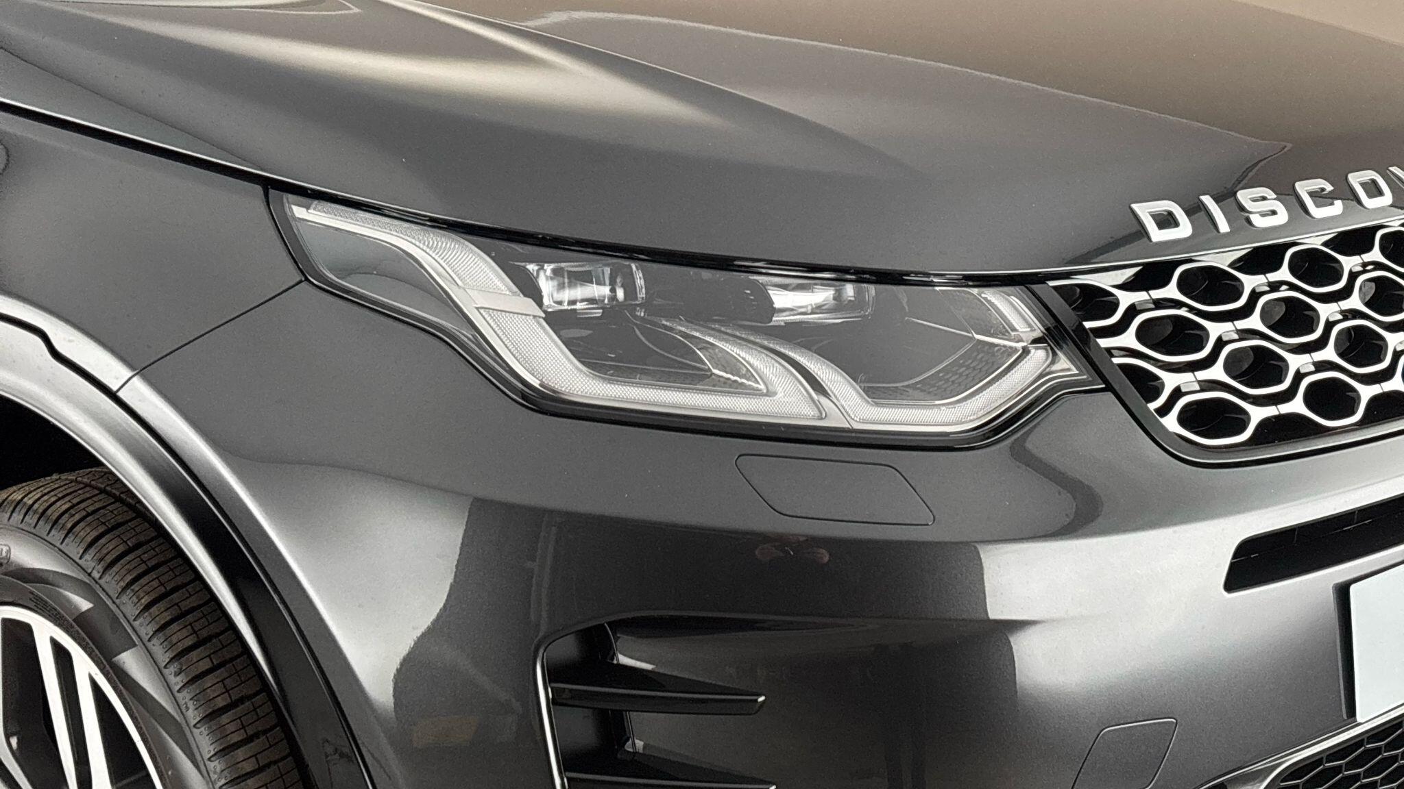 Land Rover Discovery Sport view 17