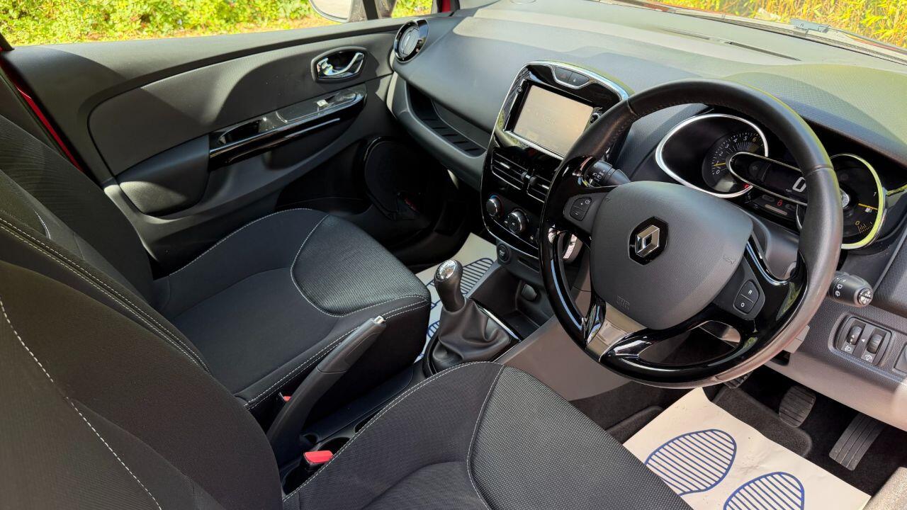 Renault Clio view 10