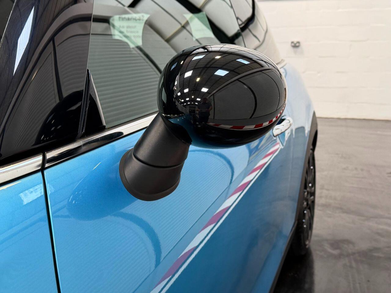 Mini Hatch view 31