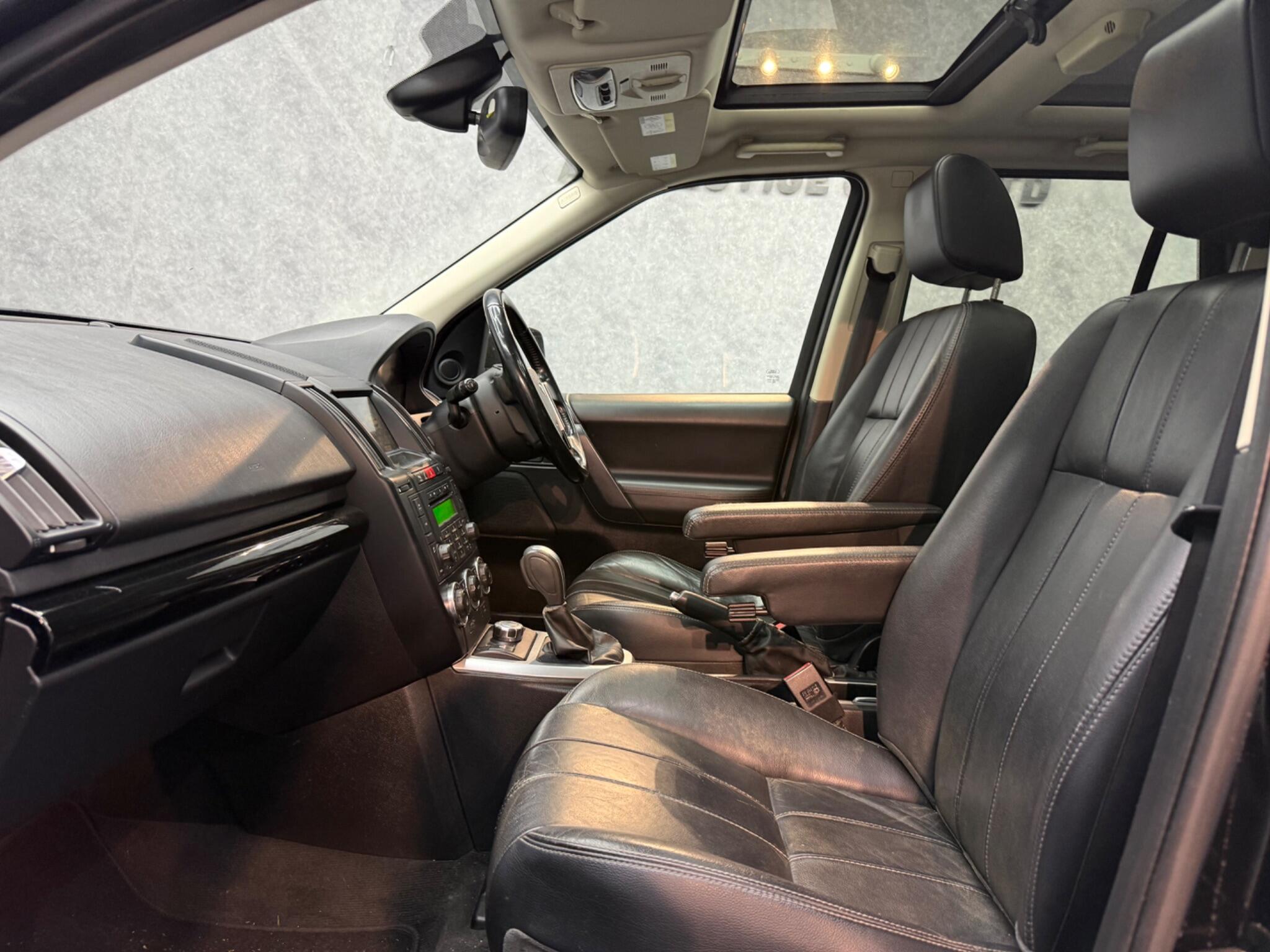 Land Rover Freelander view 2