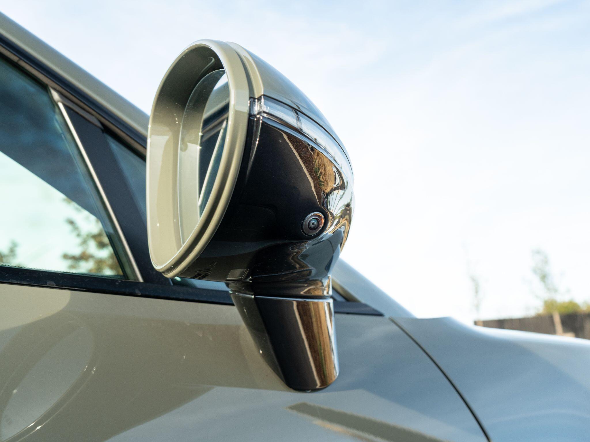 Porsche Cayenne view 10