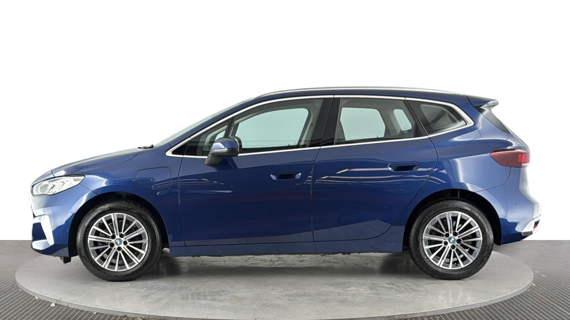 BMW 2 Series Active Tourer view 7