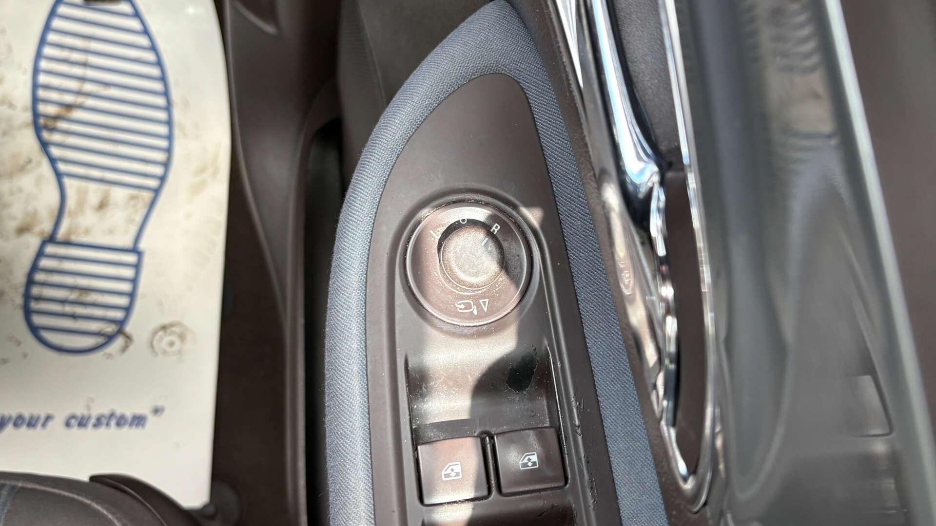 Vauxhall Mokka view 23