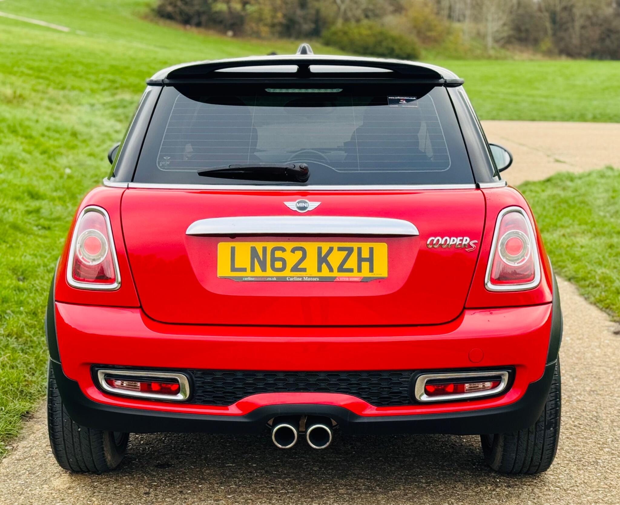 2013 MINI Hatch image 9