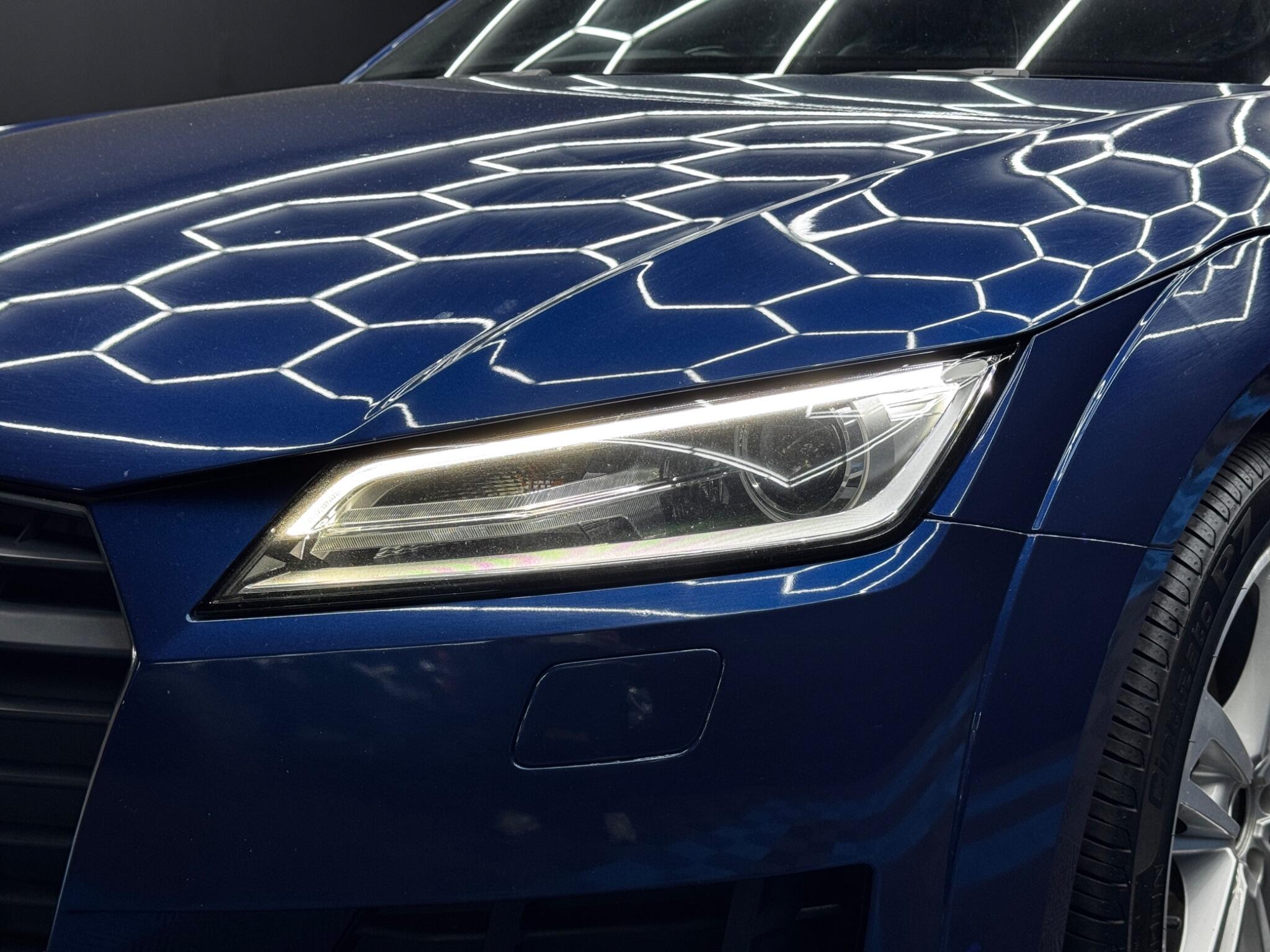 Audi TT view 41