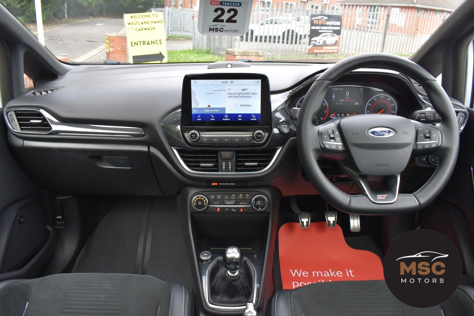 Ford Fiesta view 39