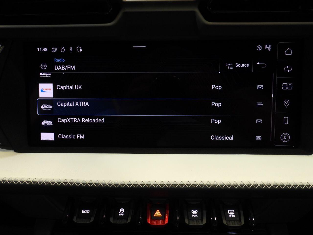 Lamborghini Urus view 72