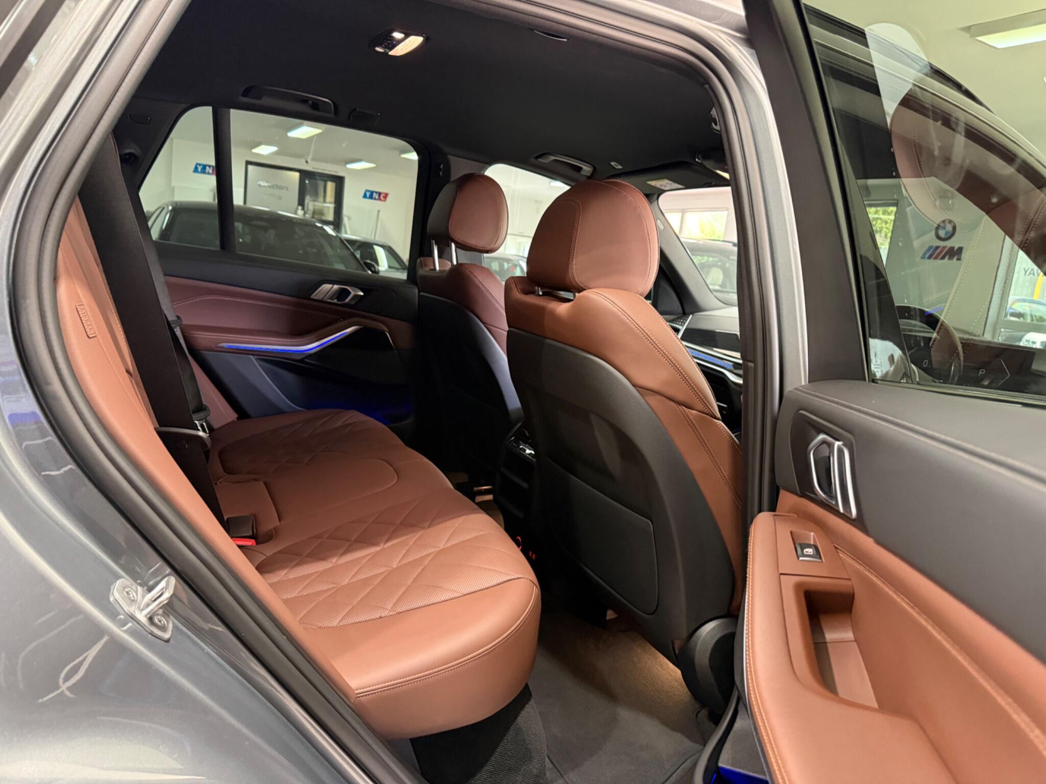 BMW X5 view 38