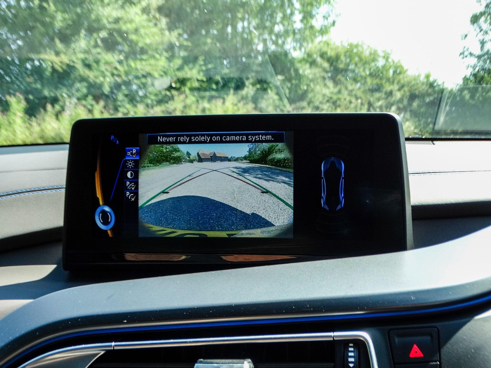 BMW I8 view 25