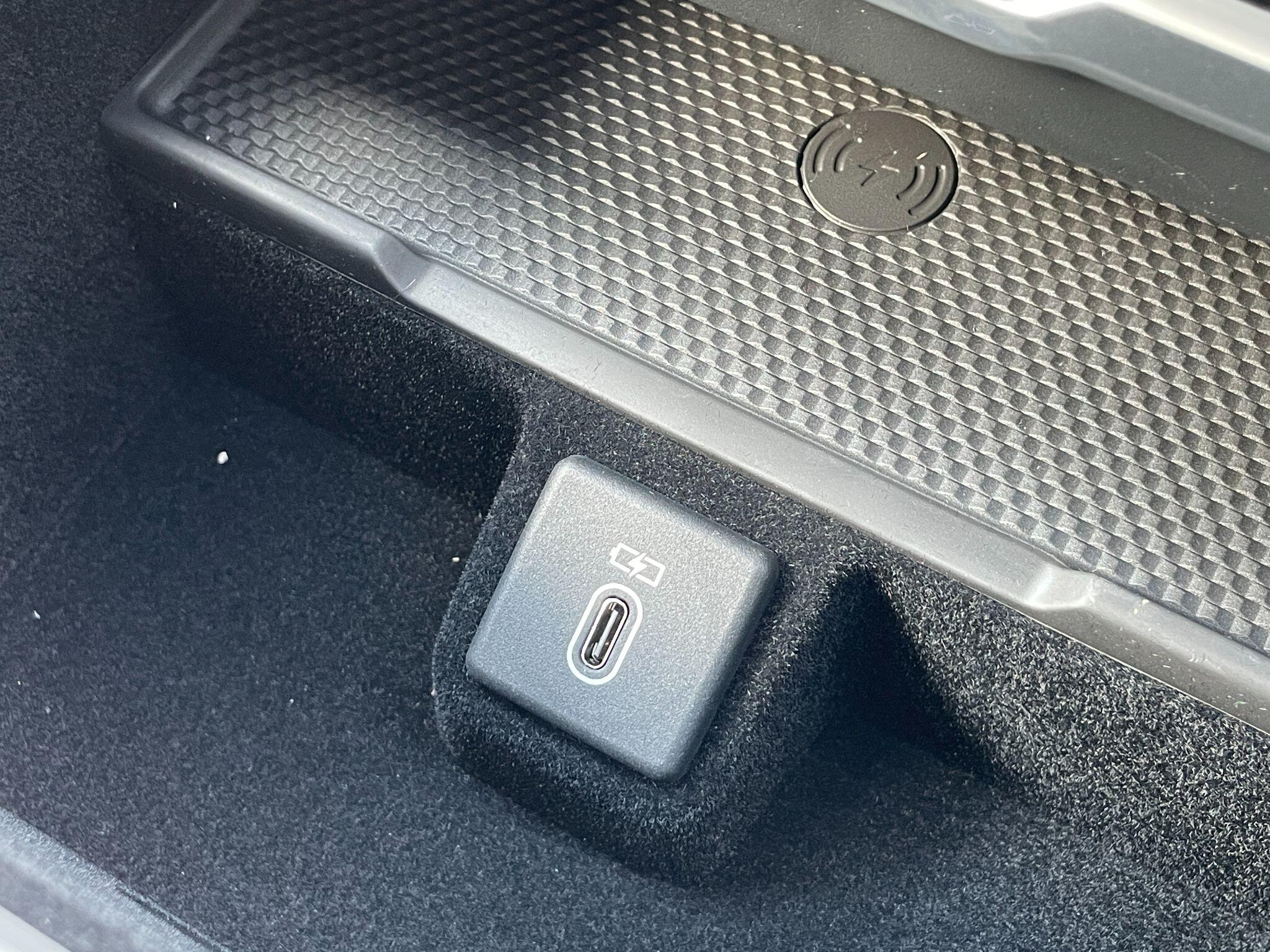 Land Rover Range Rover view 15
