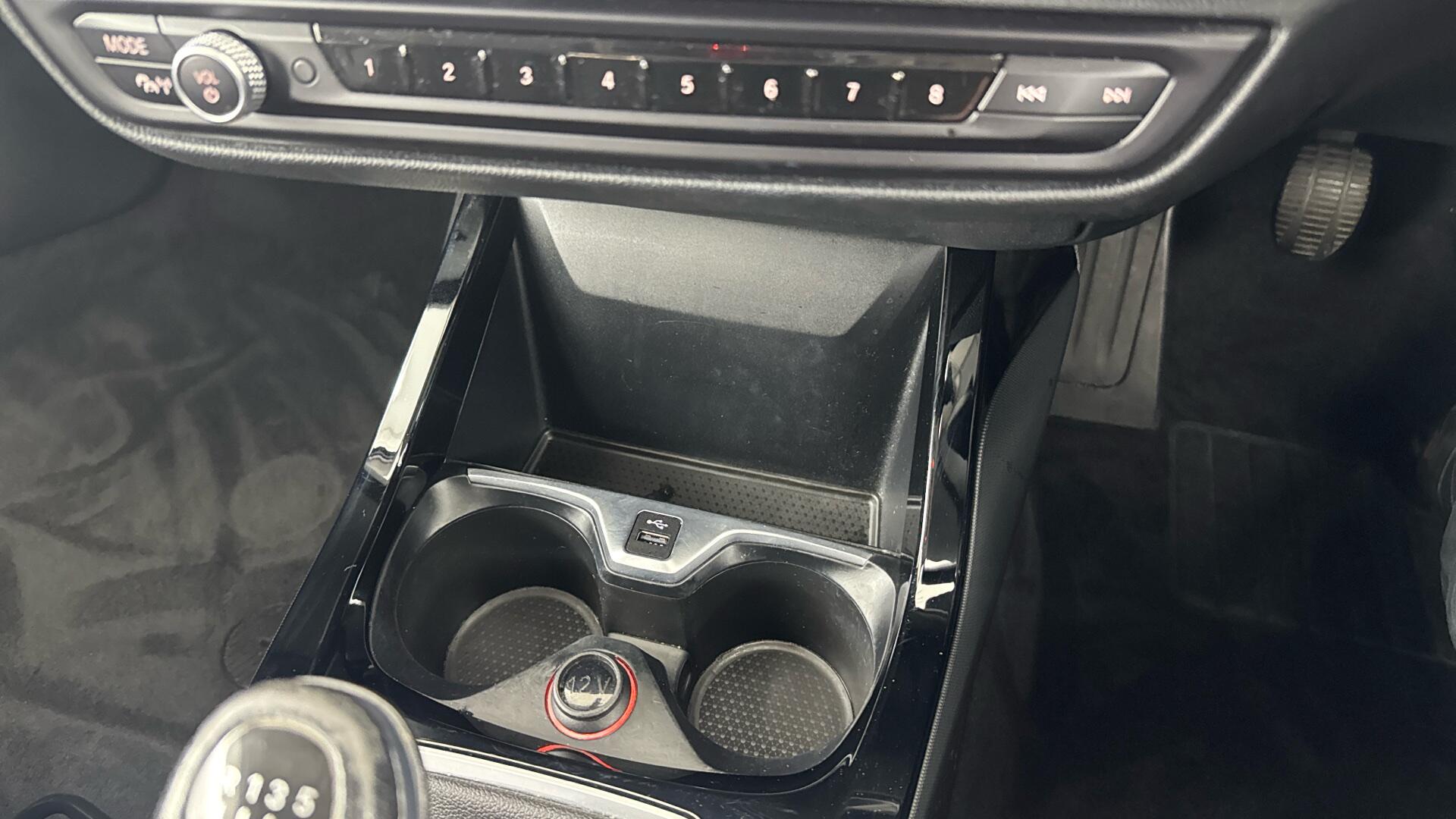 BMW 1 Series view 36