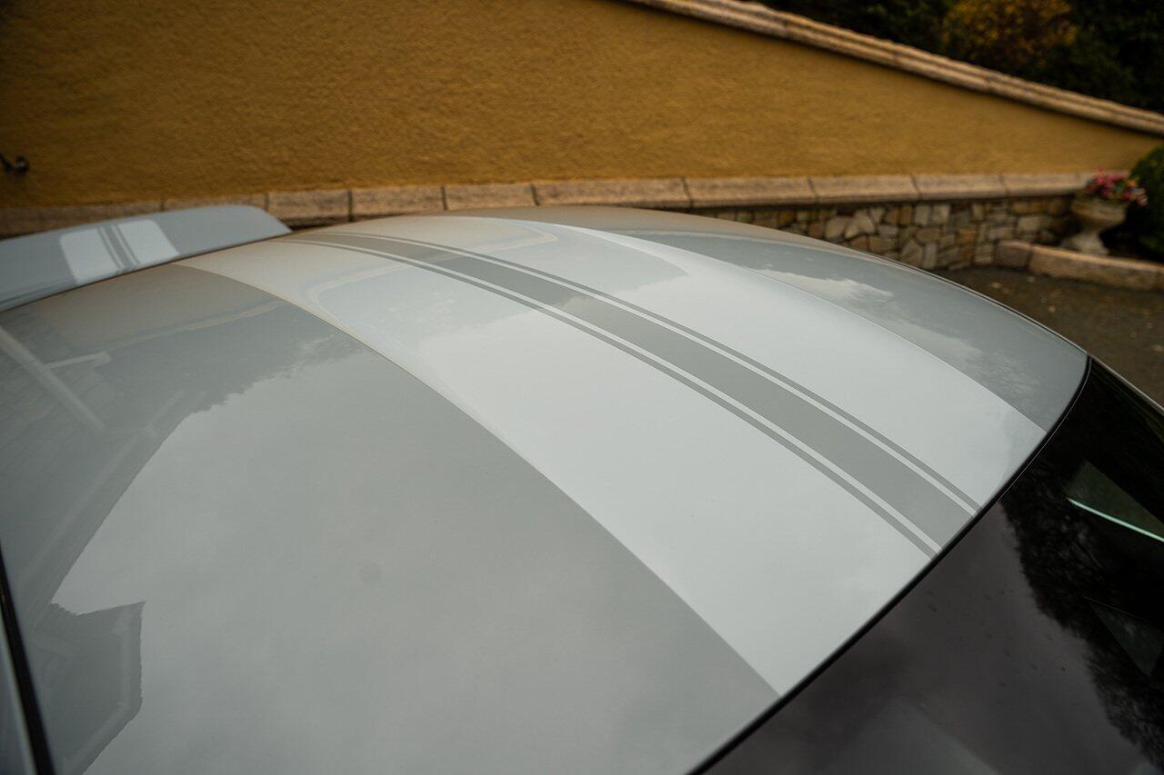 Porsche 911 view 39