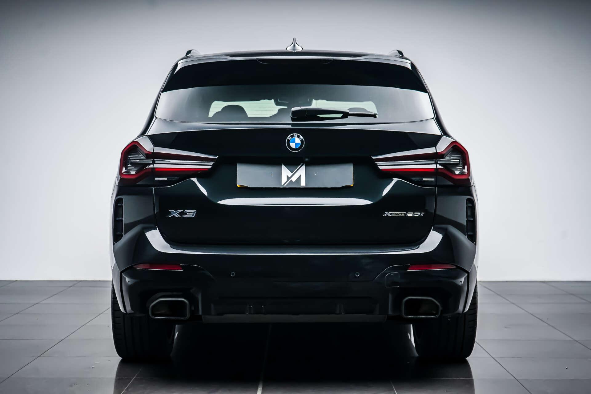 BMW X3 view 4