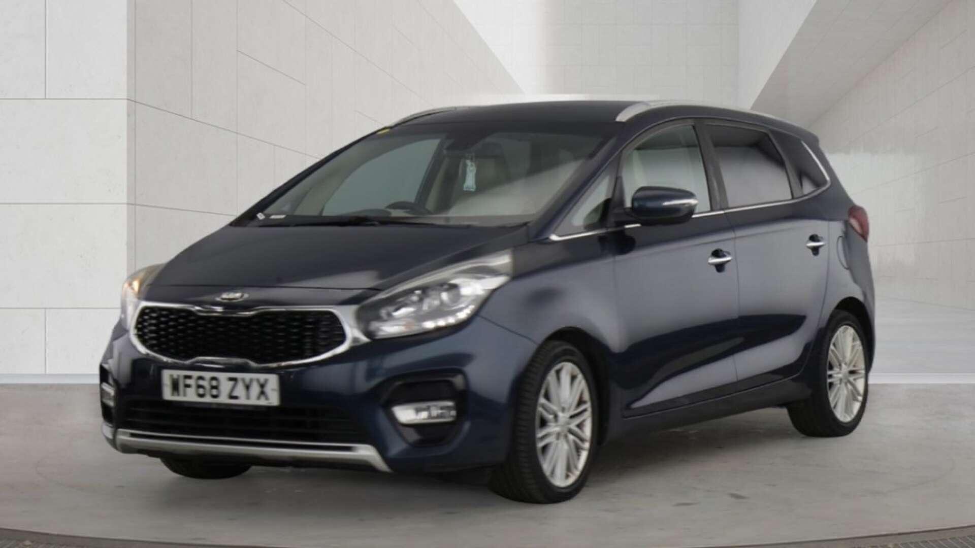 Kia Carens view 8