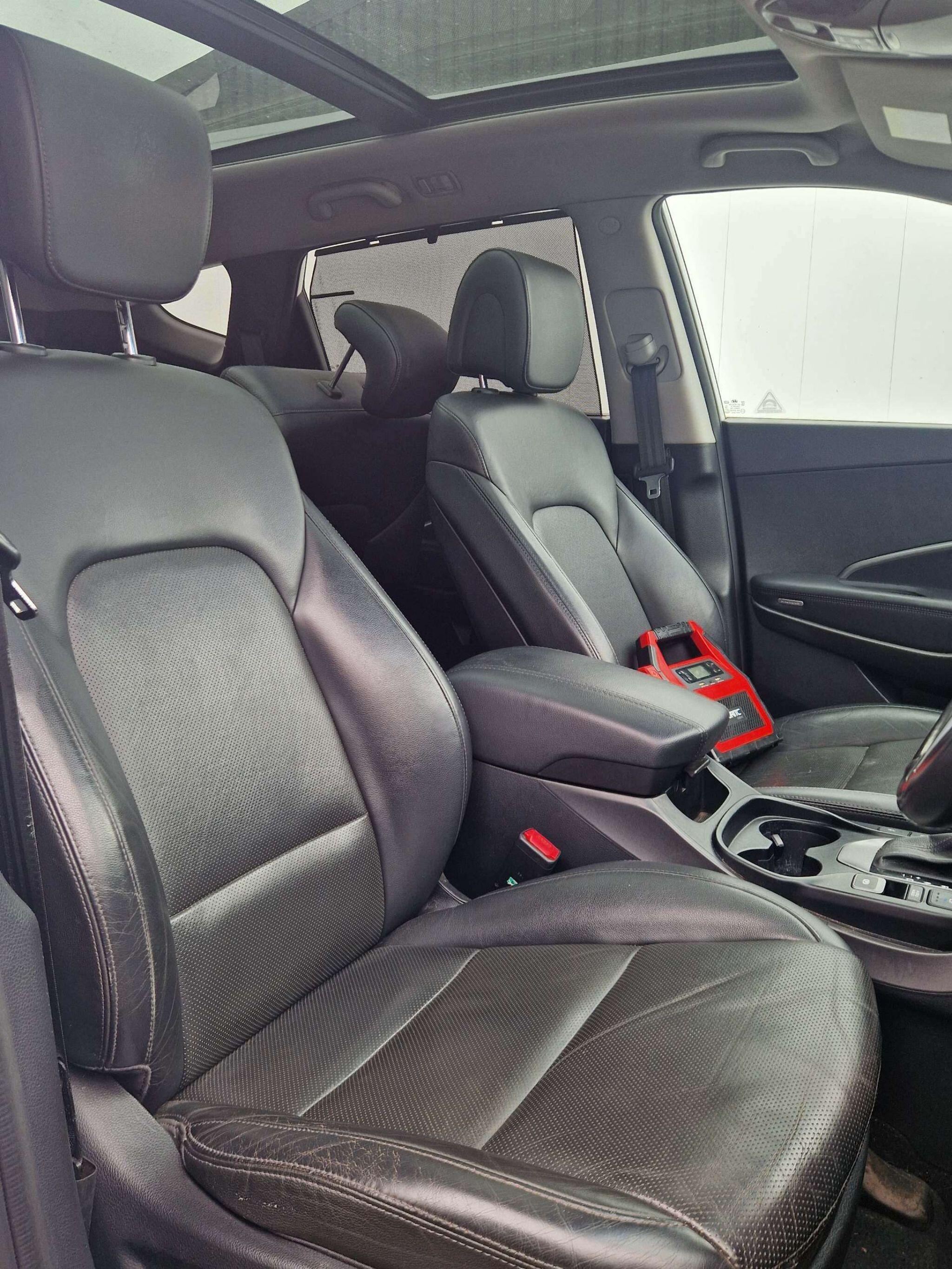 Hyundai Santa FE view 4