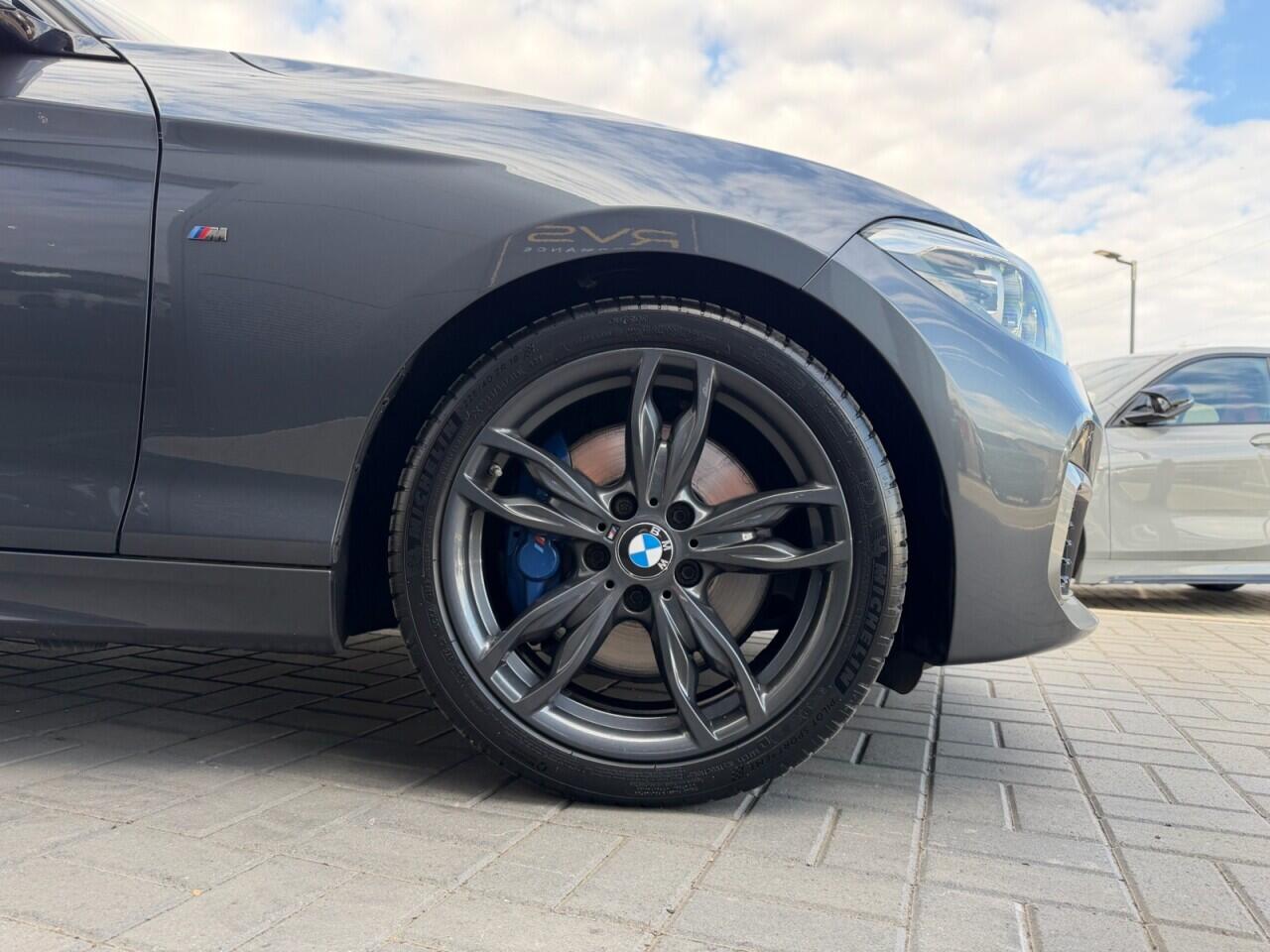 BMW 1 Series view 8