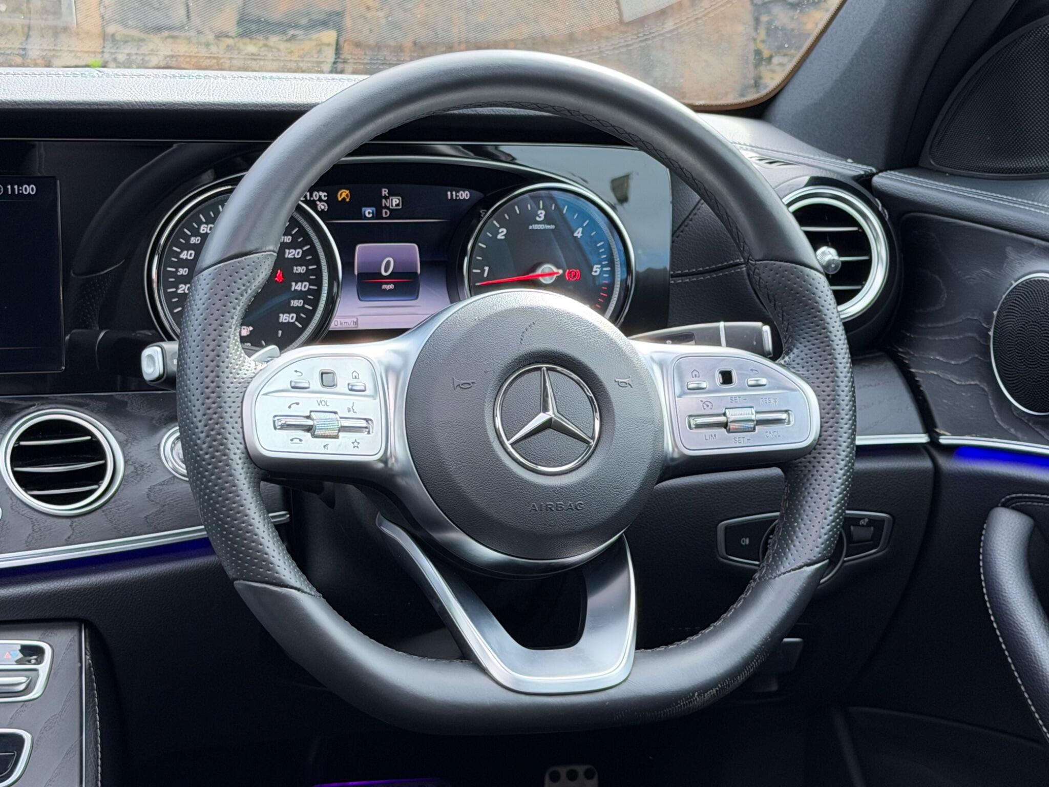 Mercedes-Benz E-Class view 28