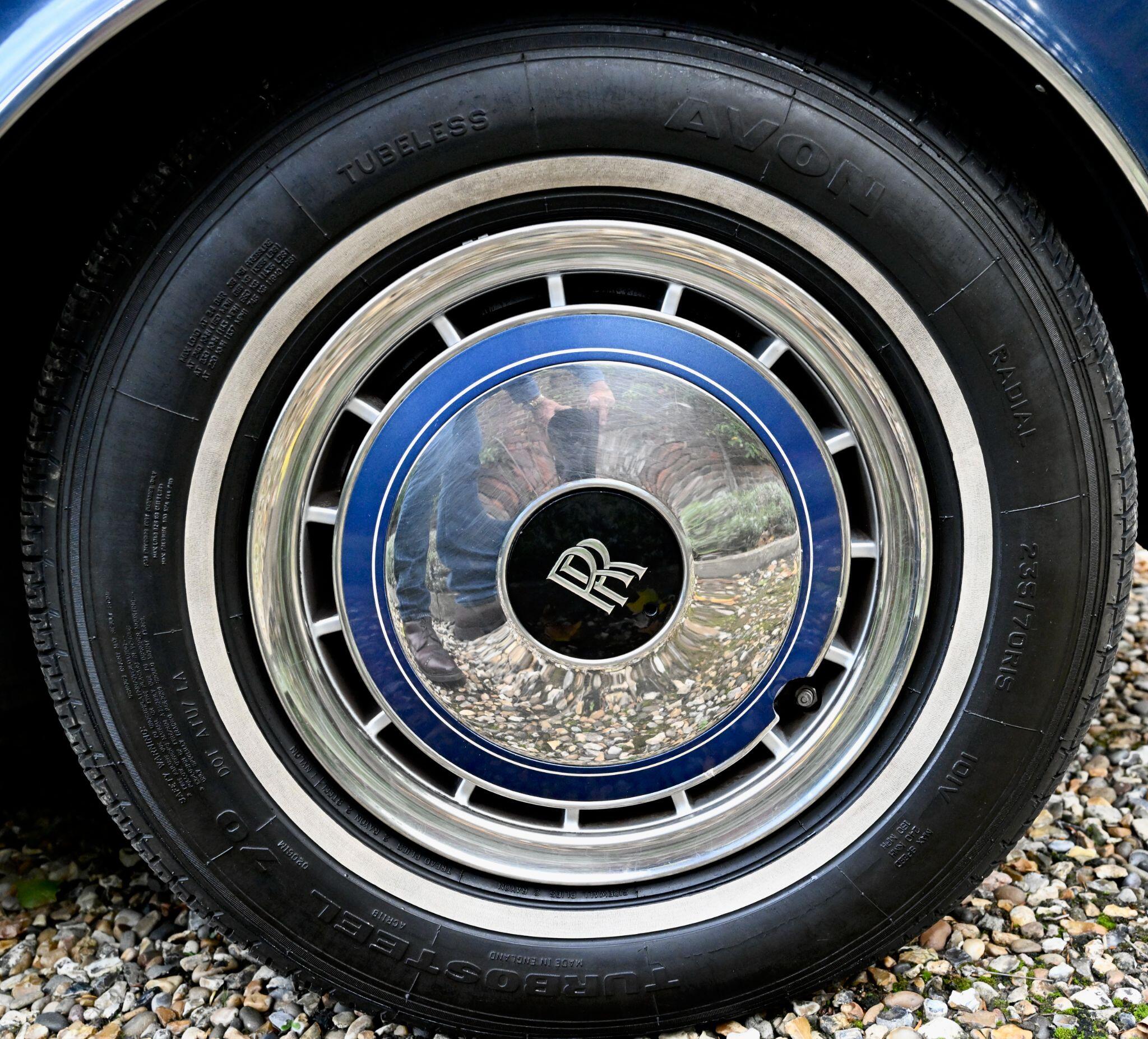 Rolls-Royce Corniche view 47