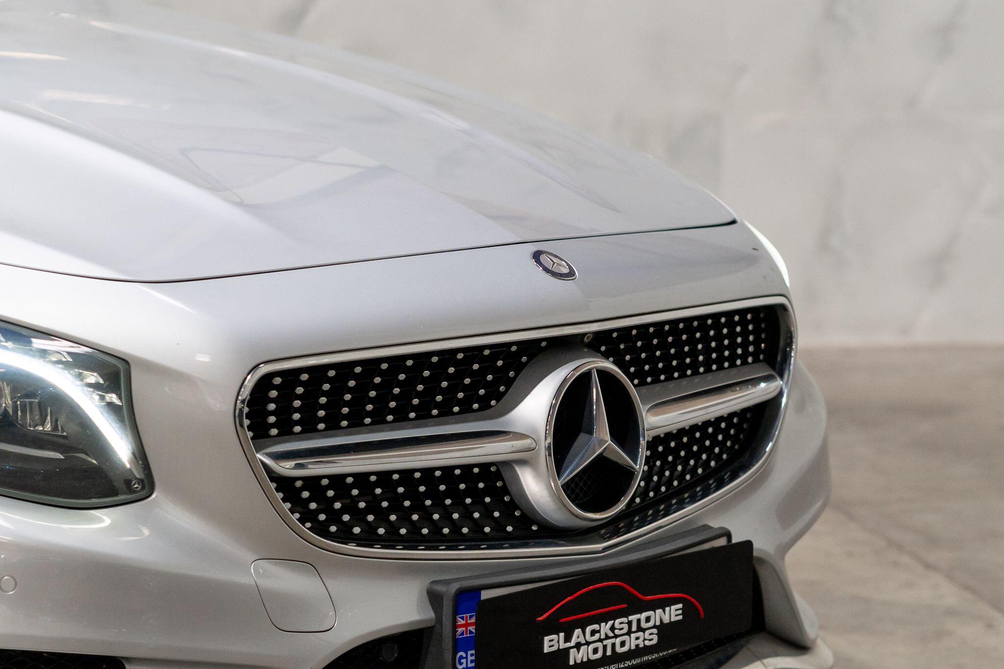 Mercedes-Benz S-Class view 41