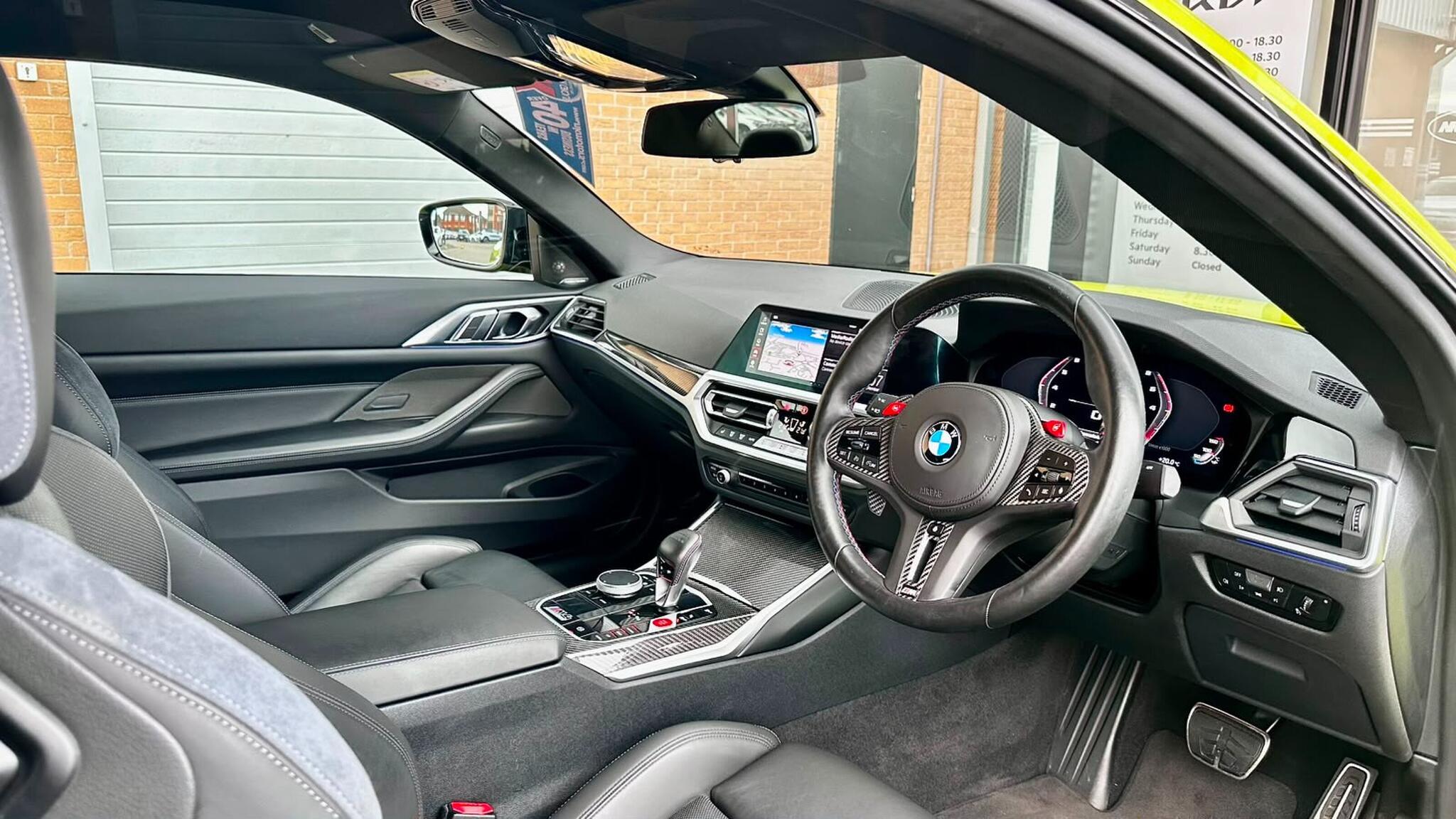 BMW M4 view 30
