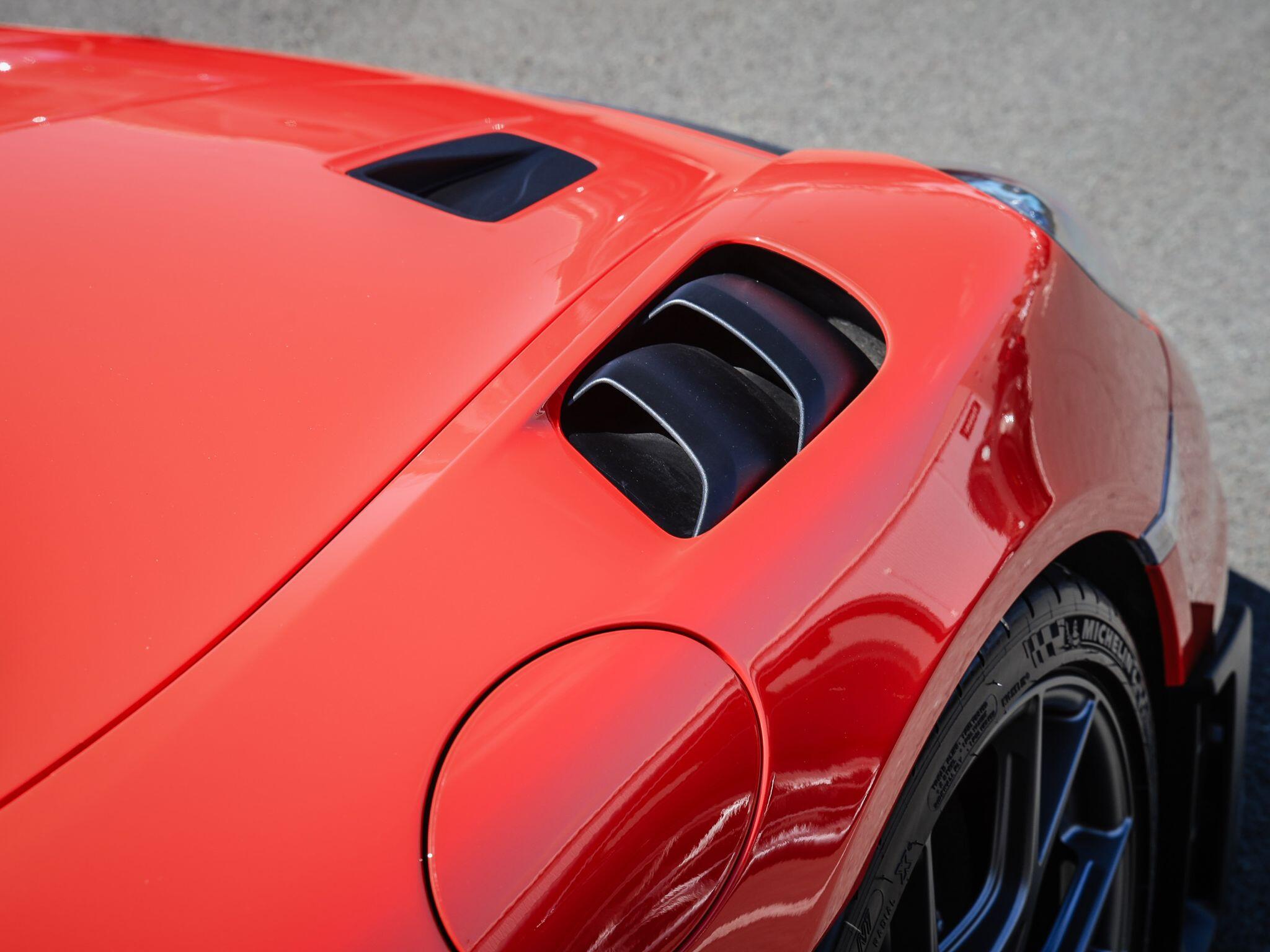 Porsche 718 Spyder view 60