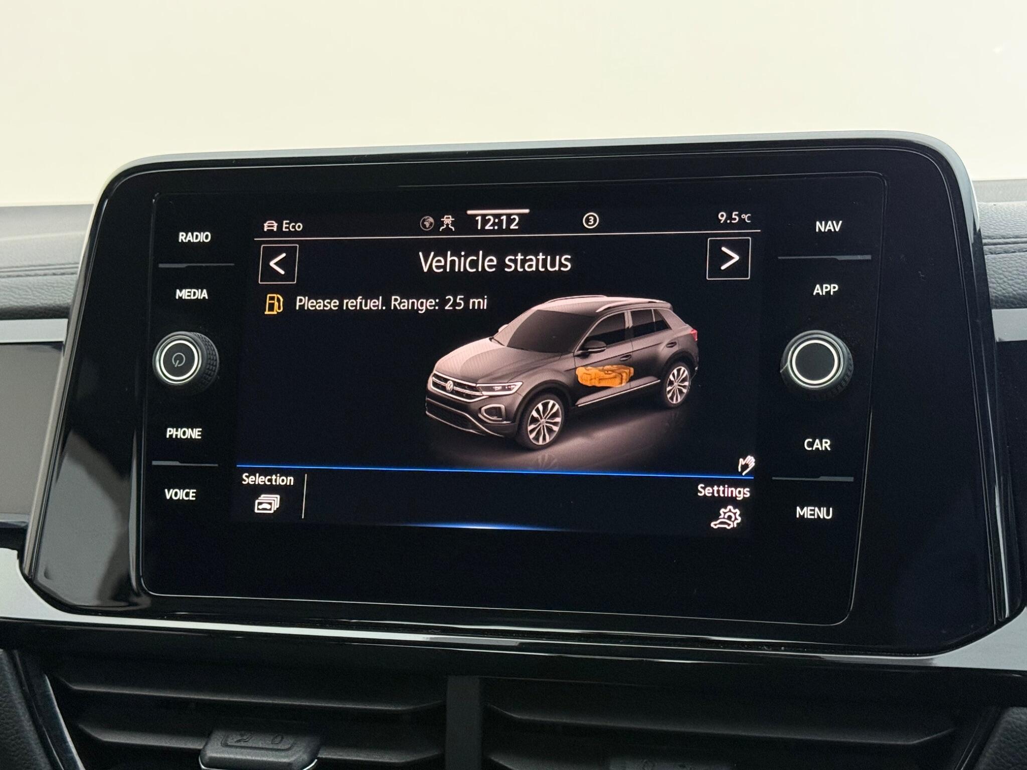 Volkswagen T-Roc view 29
