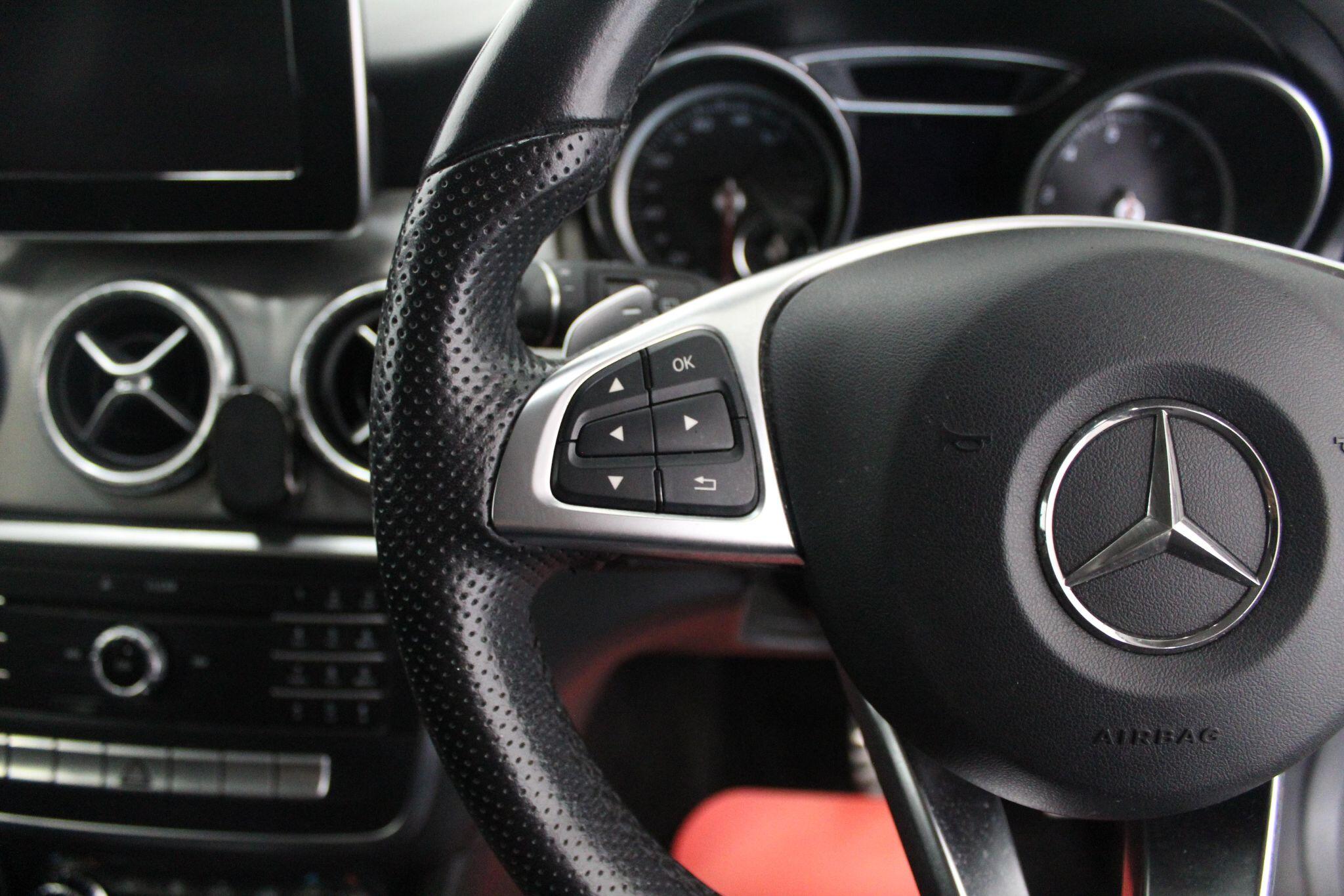 Mercedes-Benz CLA view 44