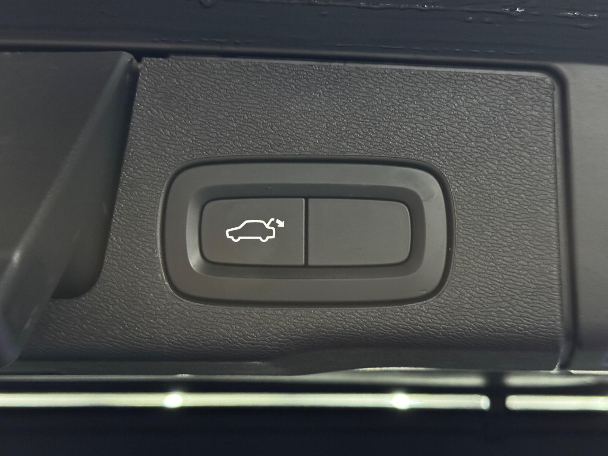 Volvo XC60 view 43