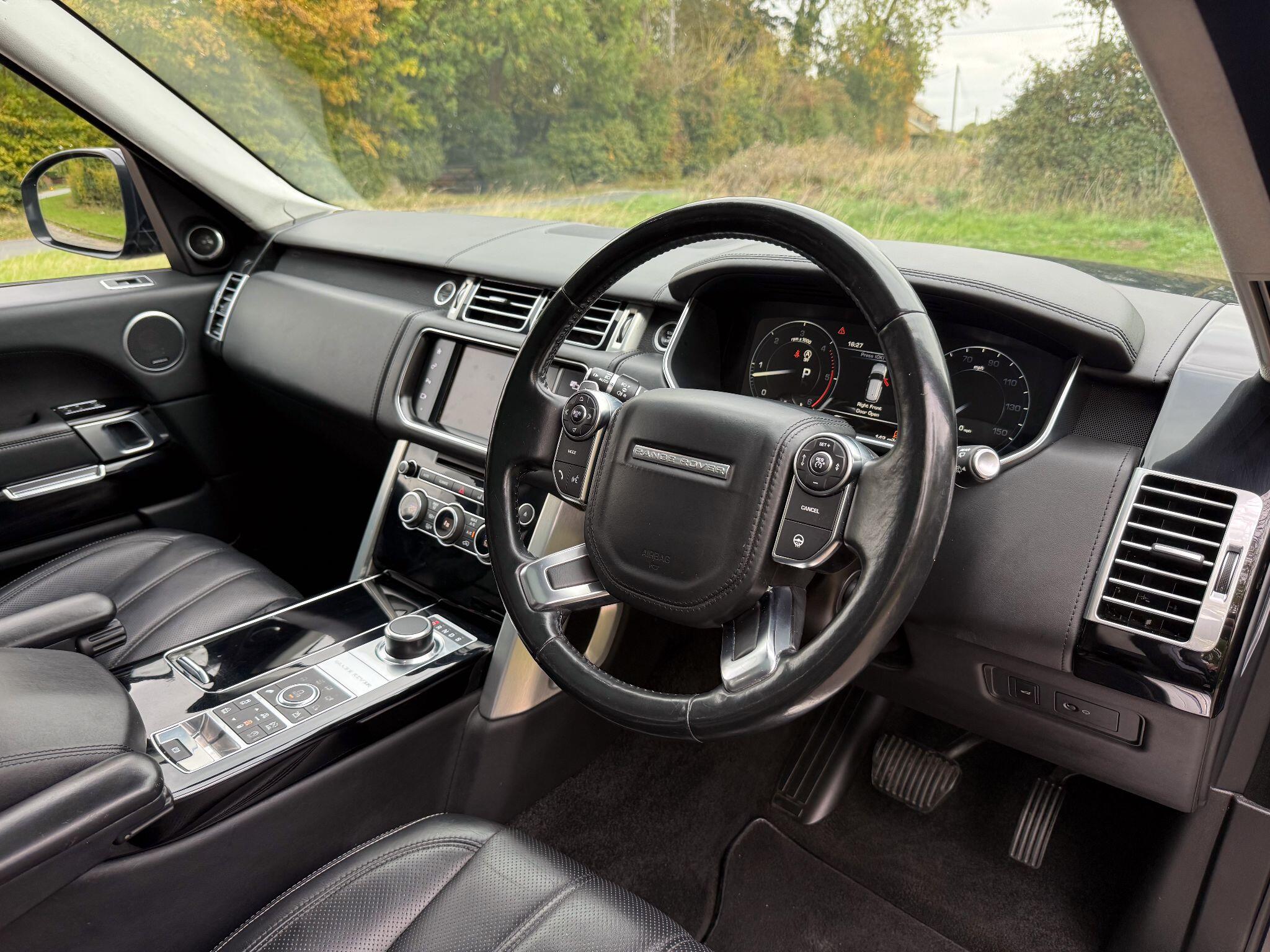 Land Rover Range Rover view 17