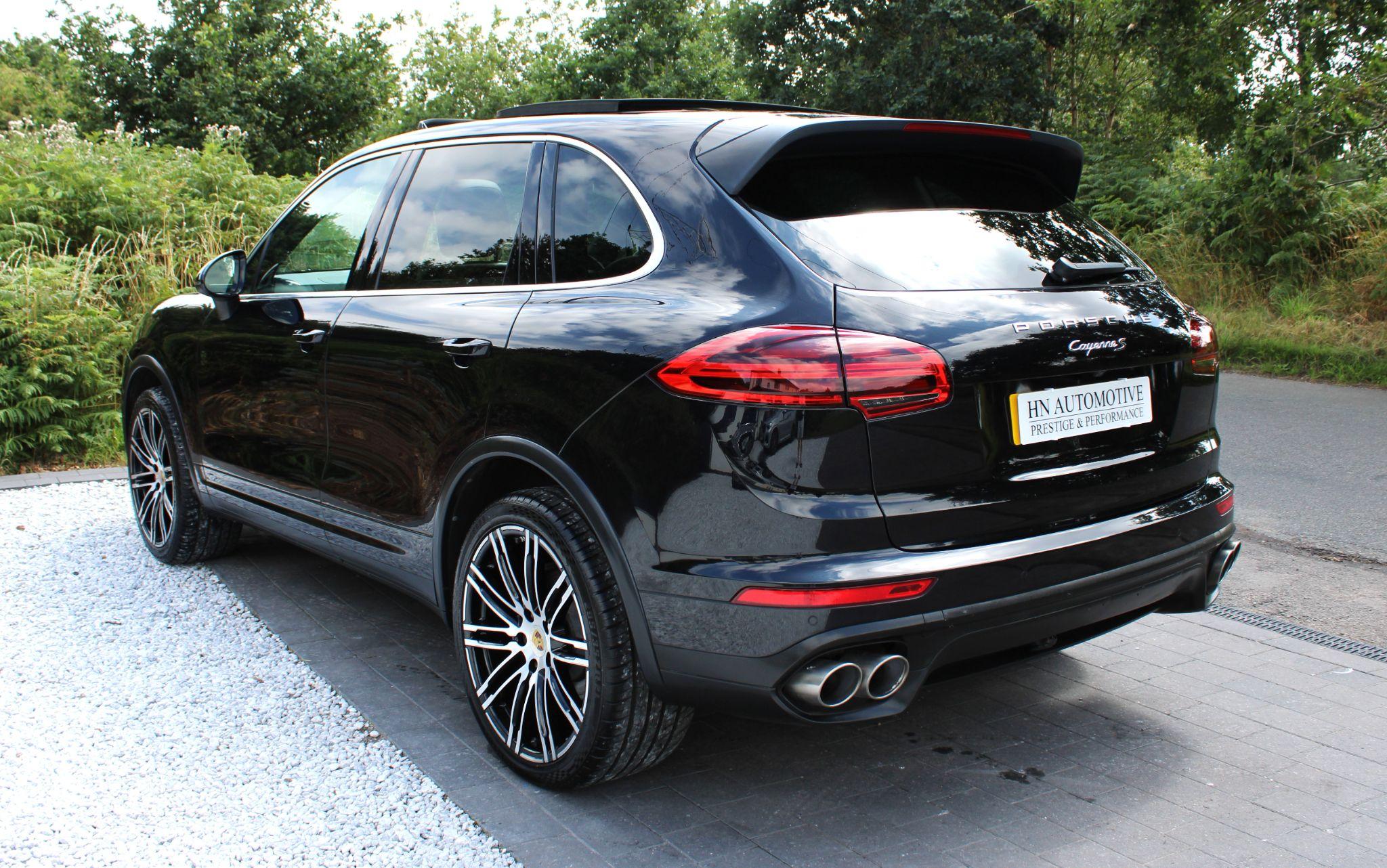 2016 Porsche Cayenne 4.2 TD V8 S TiptronicS 4WD Euro 6 (s/s) 5dr • 87,000 miles image 5
