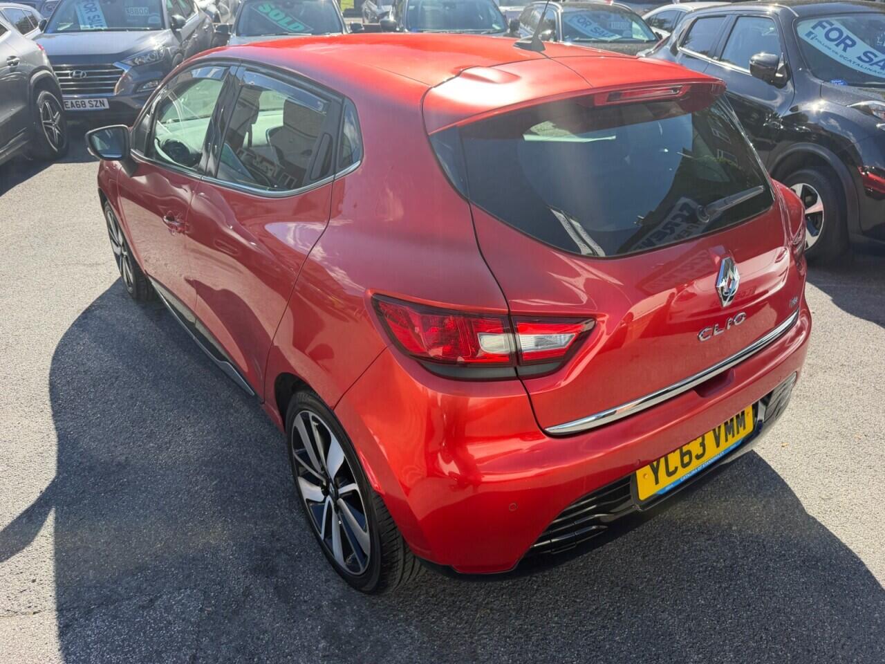 Renault Clio view 8