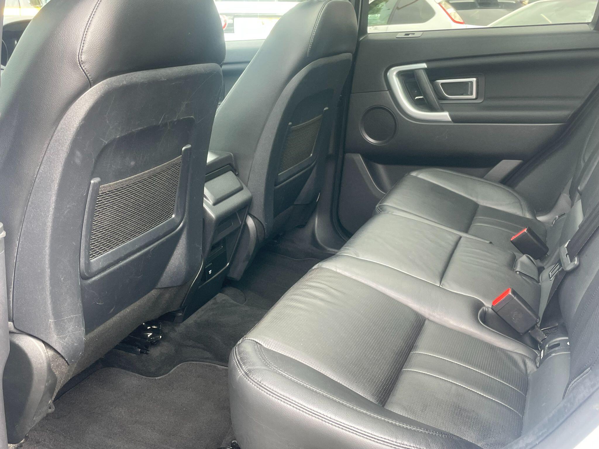 Land Rover Discovery Sport view 24