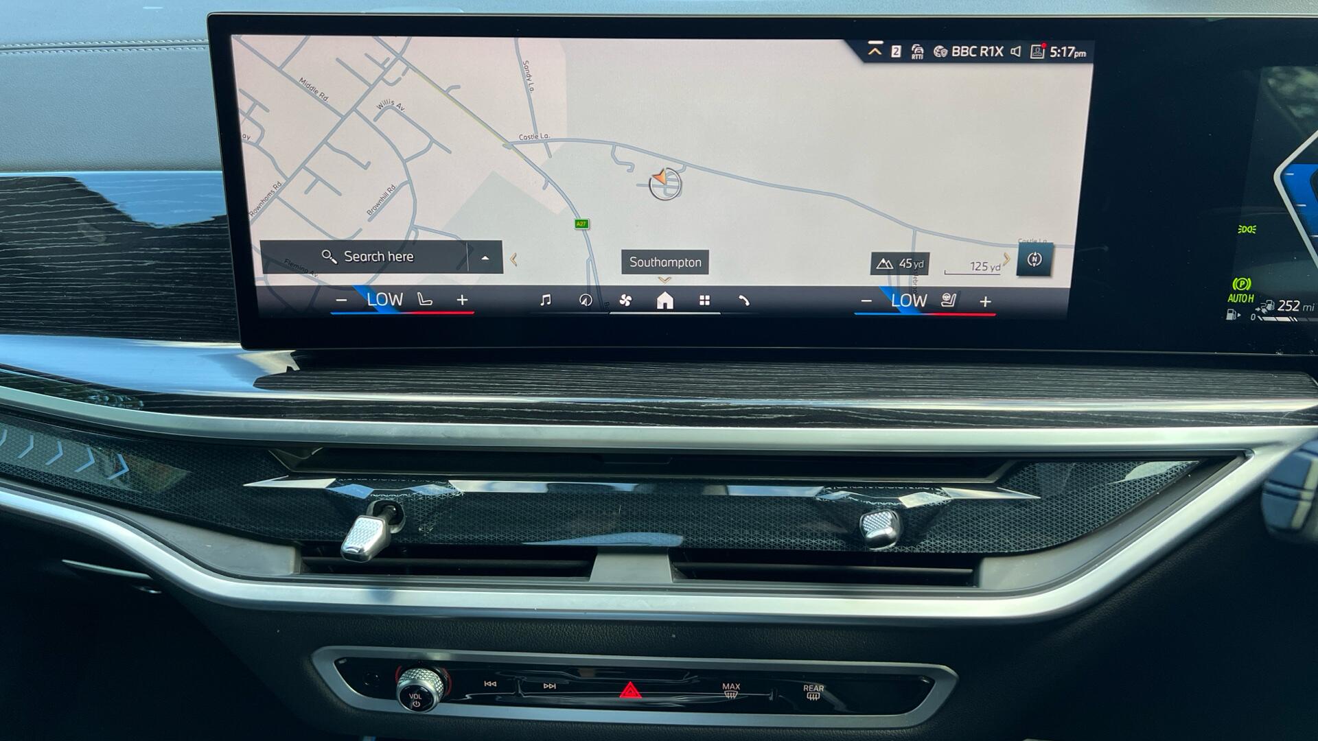 BMW X5 view 8