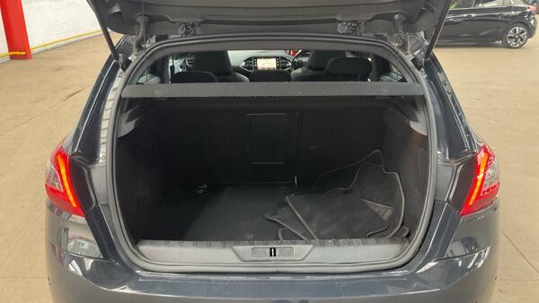 Peugeot 308 view 13