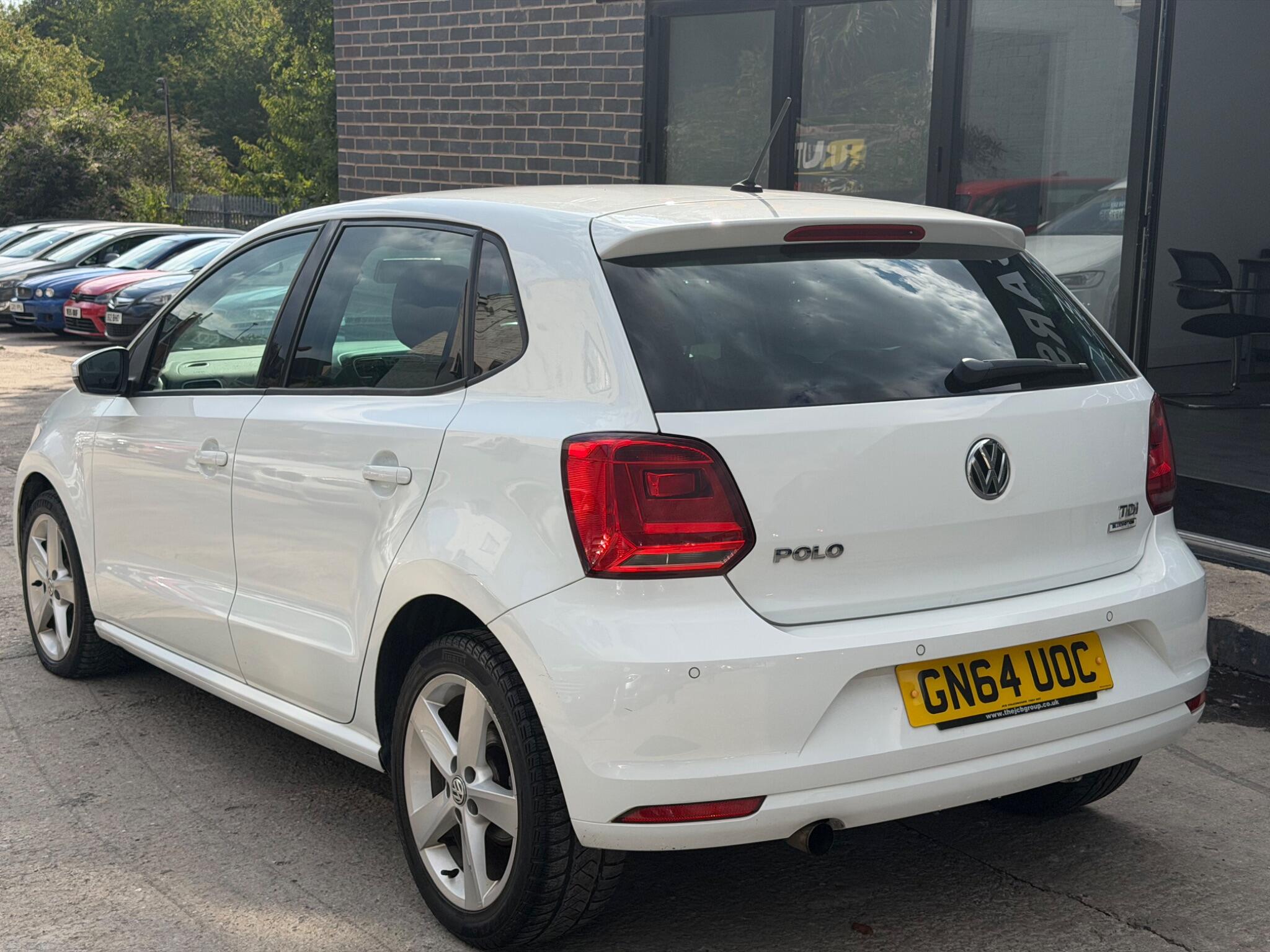 Volkswagen Polo view 6