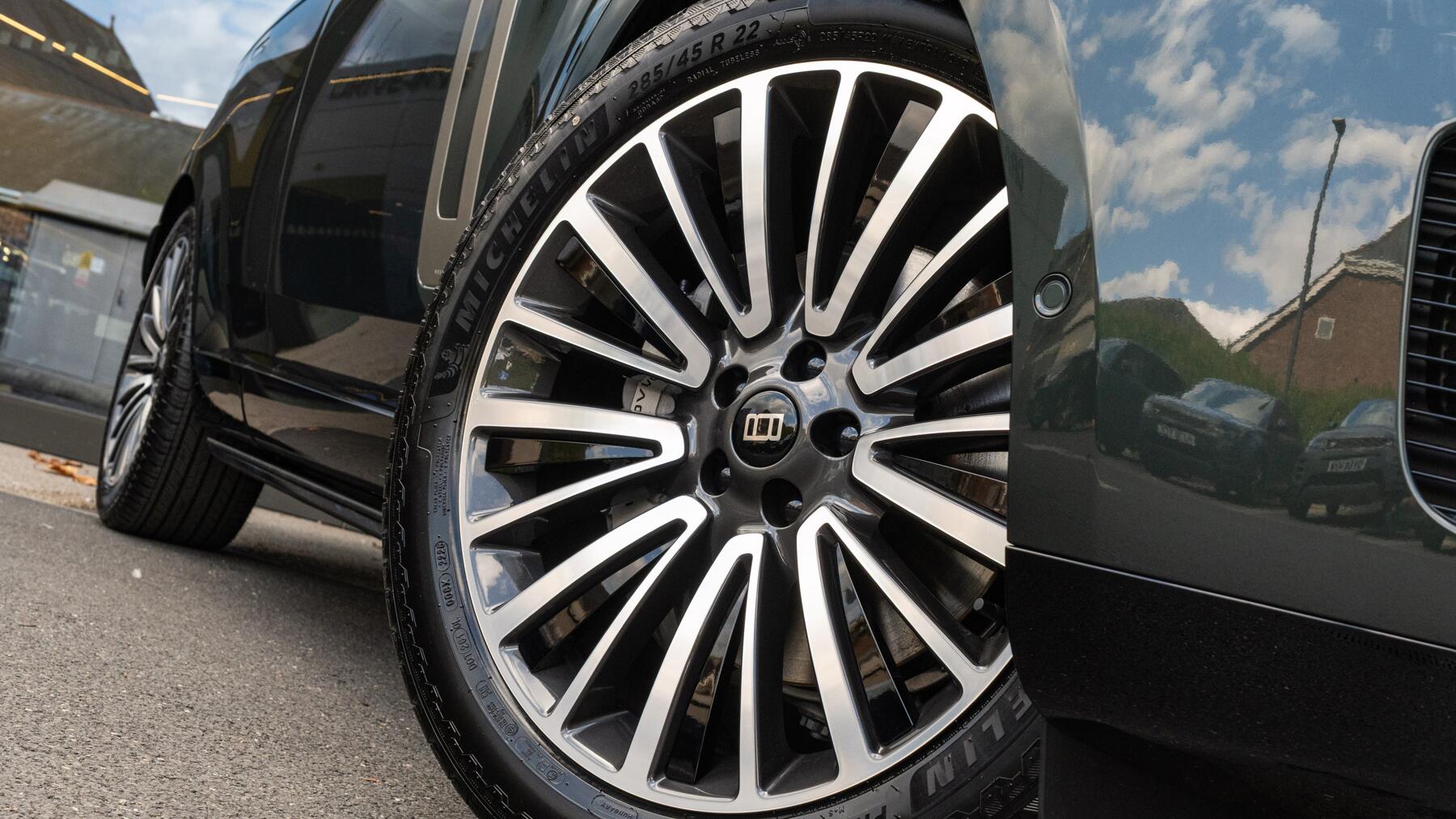 Land Rover Range Rover view 27
