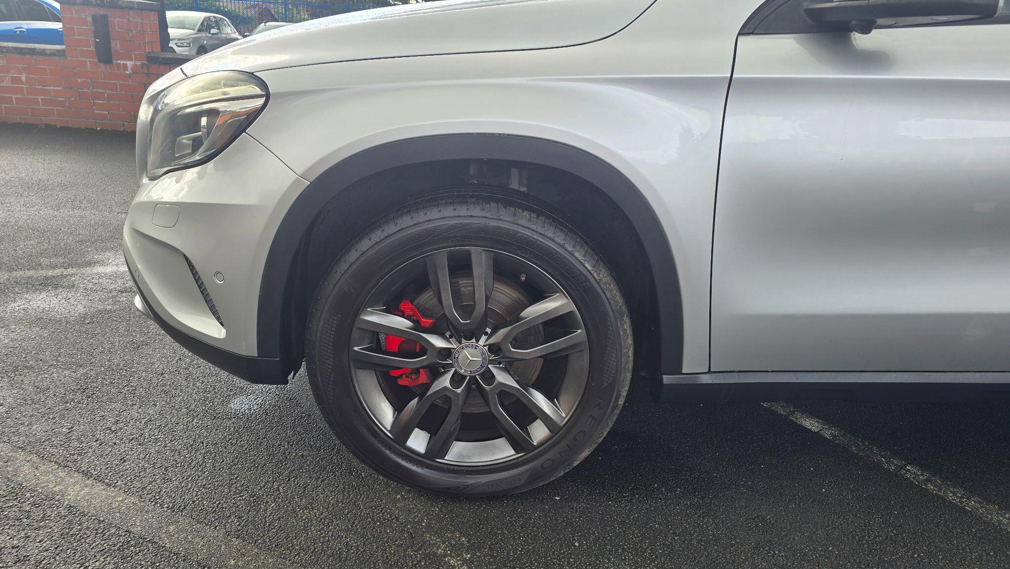 Mercedes-Benz GLA view 33