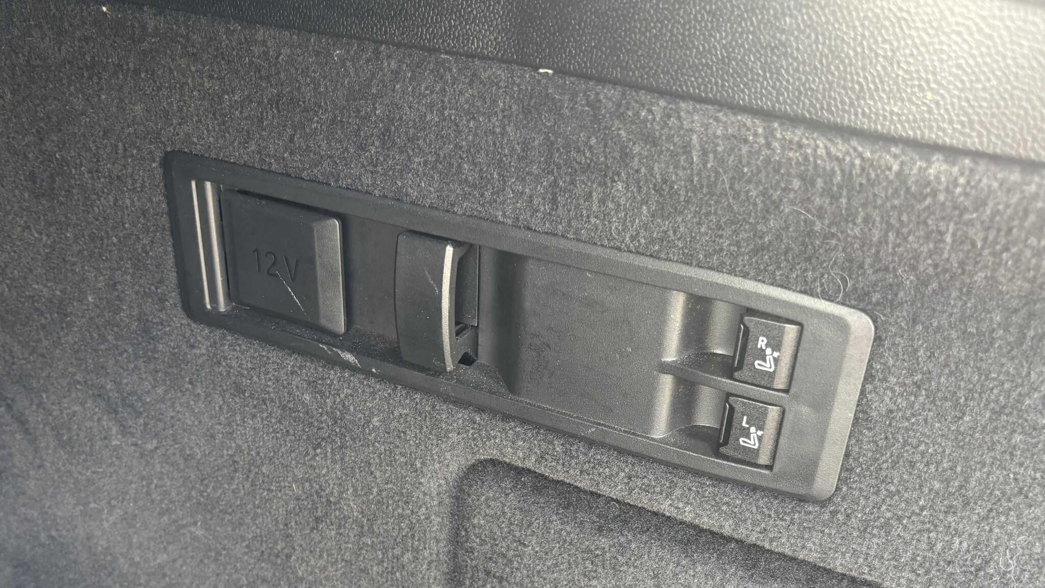 BMW iX view 28