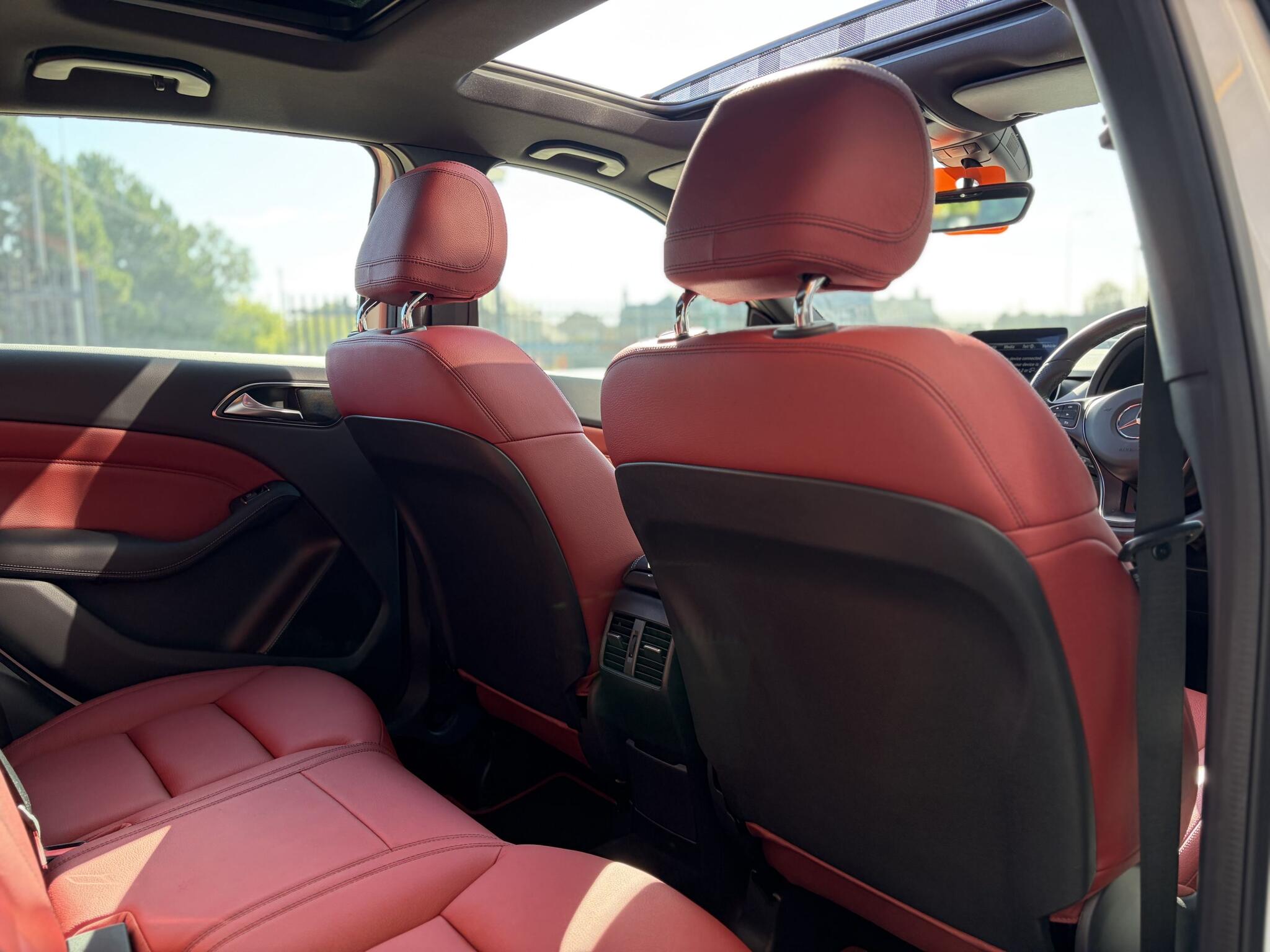 Mercedes-Benz B-Class view 27