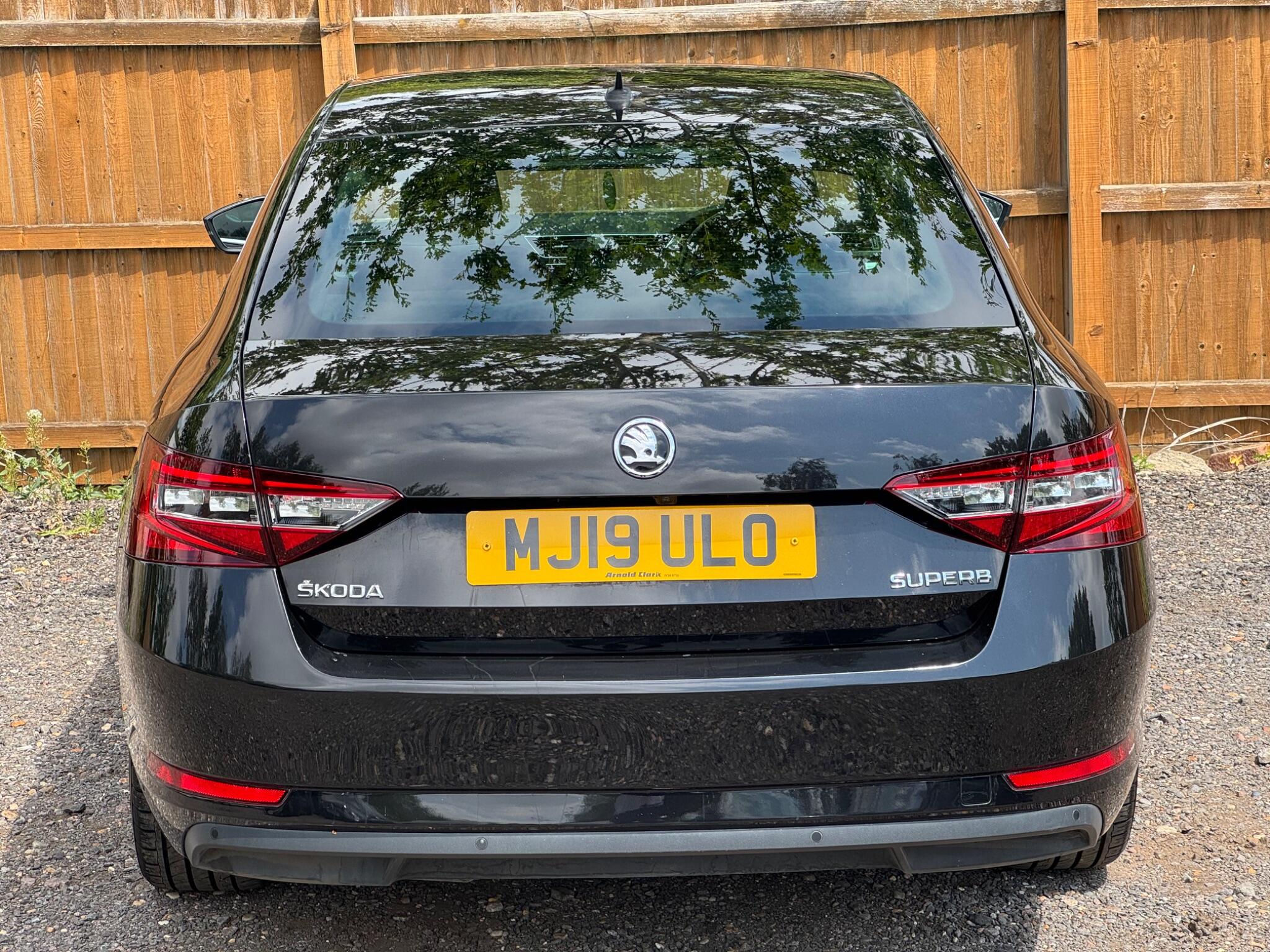 Skoda Superb view 9