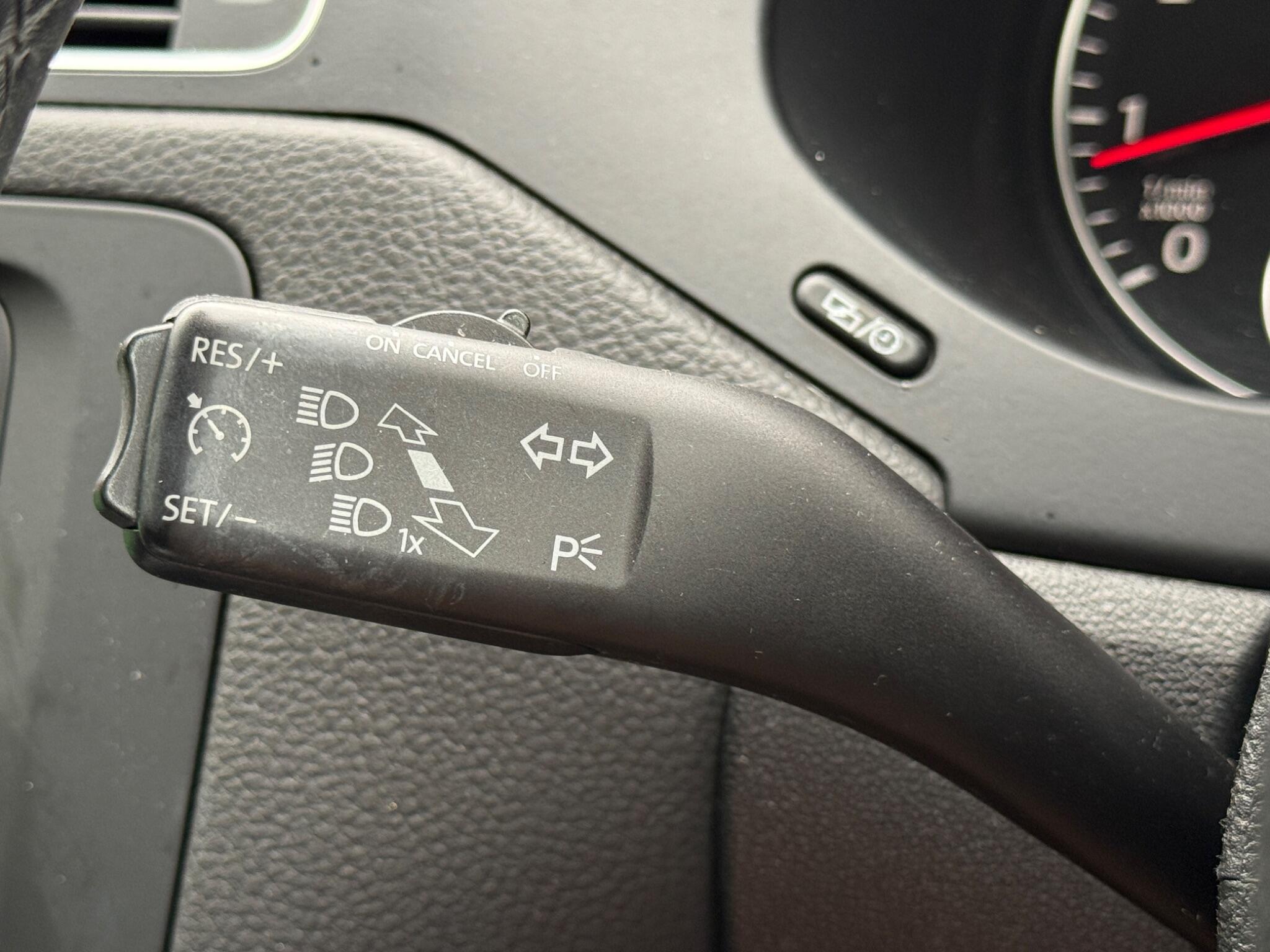 Volkswagen Jetta - Image 67