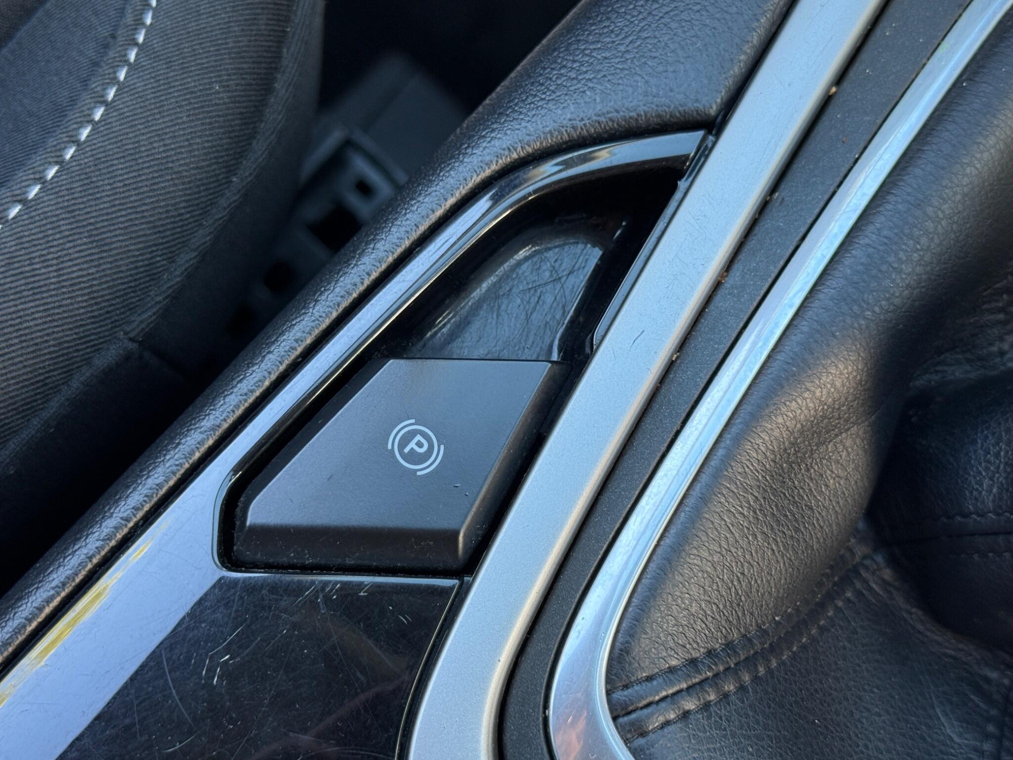 Ford S-Max - Image 71