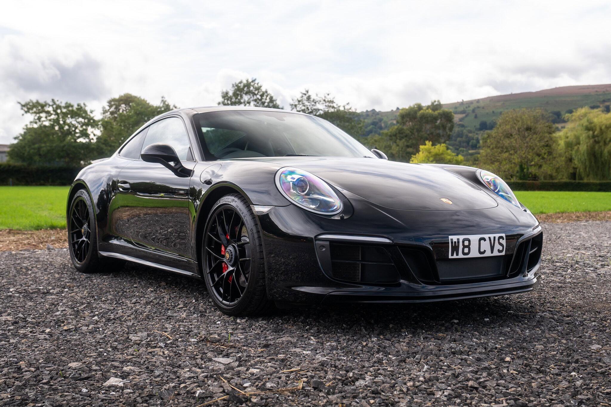 Porsche 911 main image