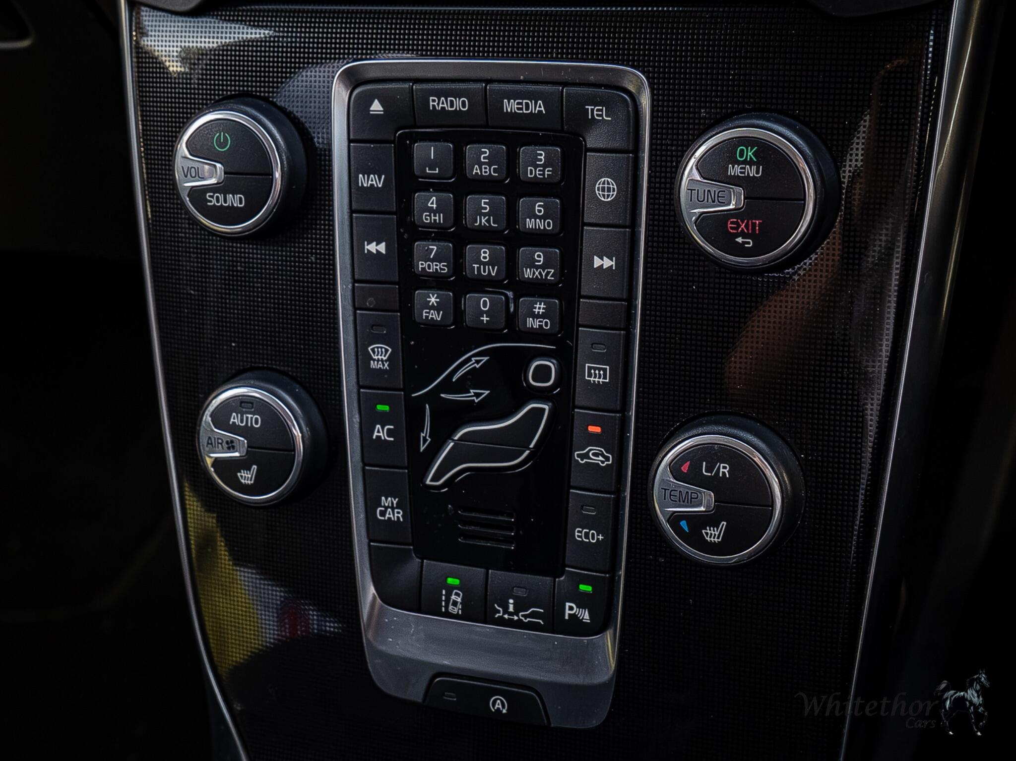 Volvo V40 view 21