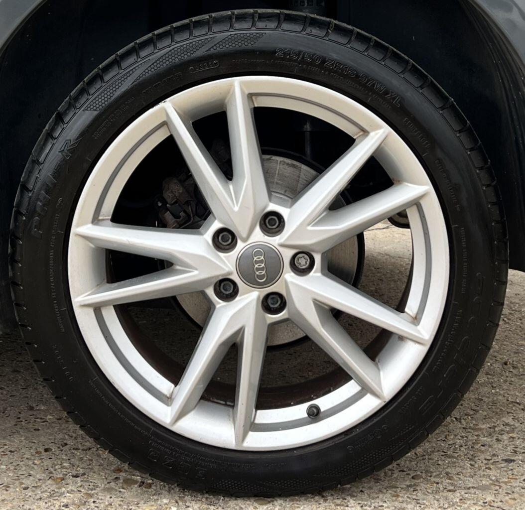 Audi Q2 view 14