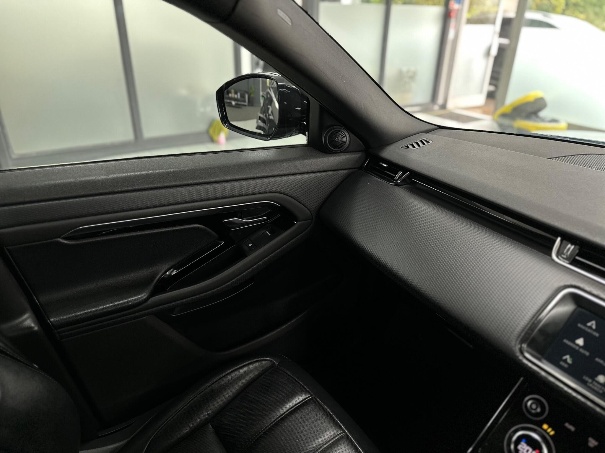 Land Rover Range Rover Evoque view 32