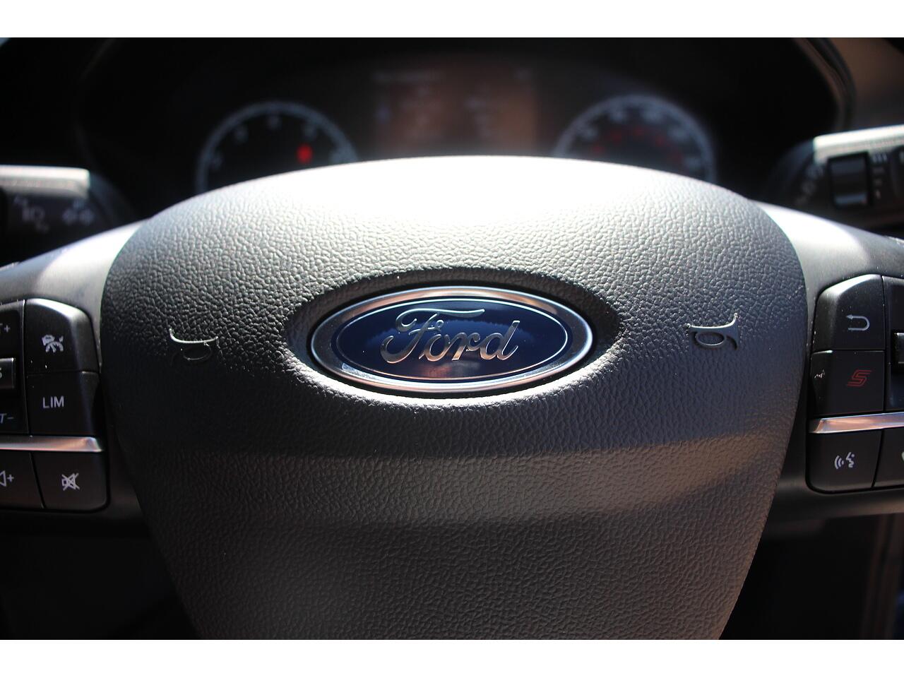 Ford Focus view 33