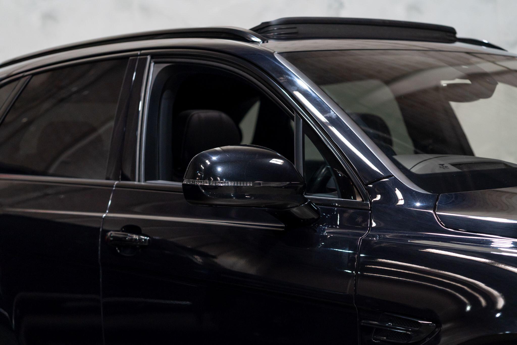 Bentley Bentayga view 42